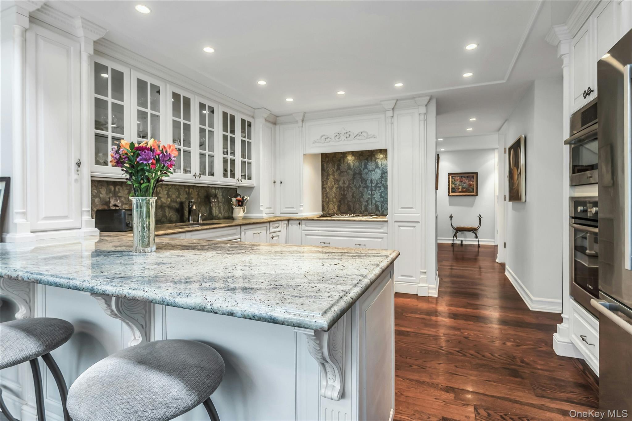 #11 photo, 52 Hyde Court, Manhasset , NY 11030