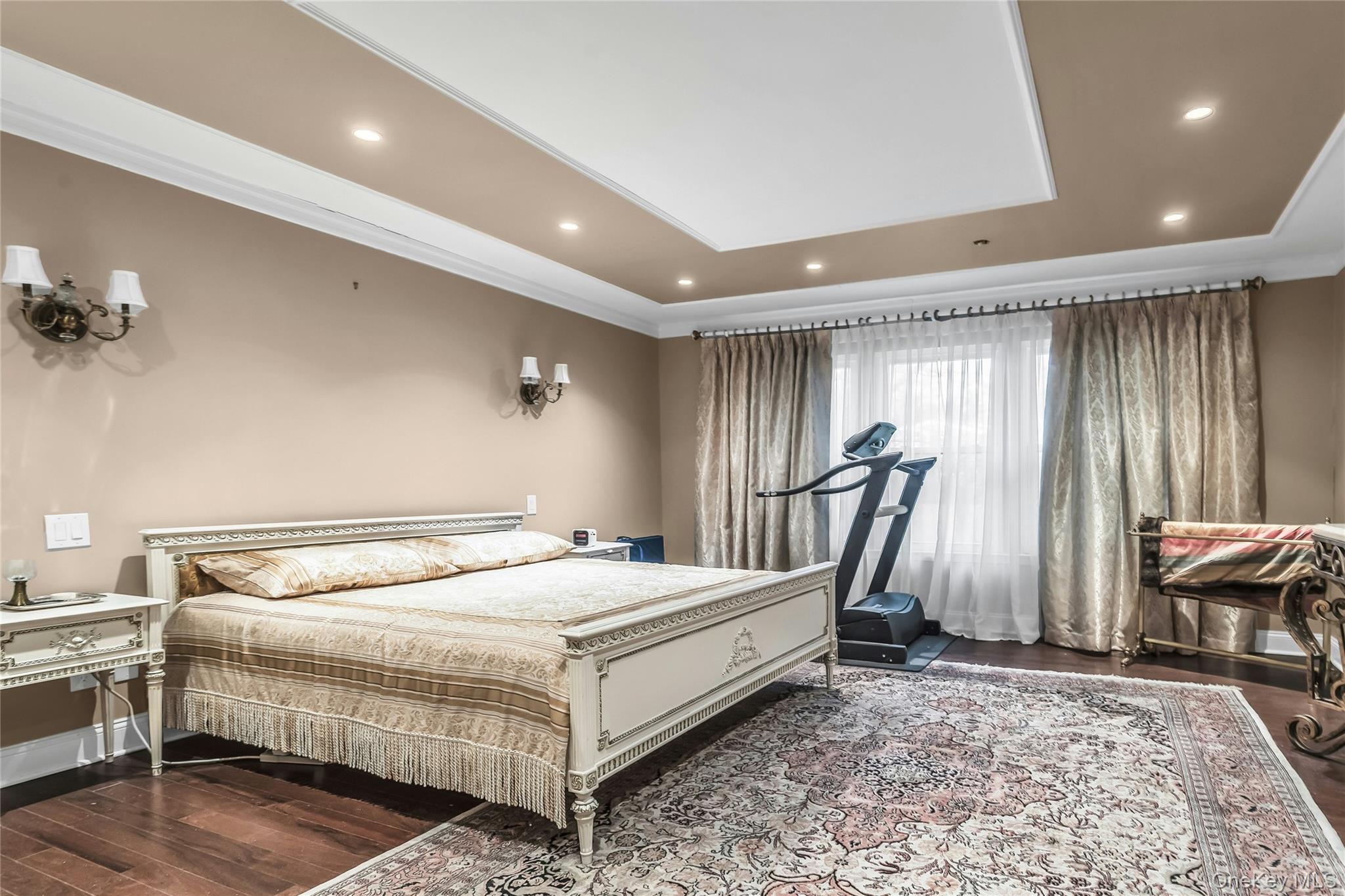 #18 photo, 52 Hyde Court, Manhasset , NY 11030