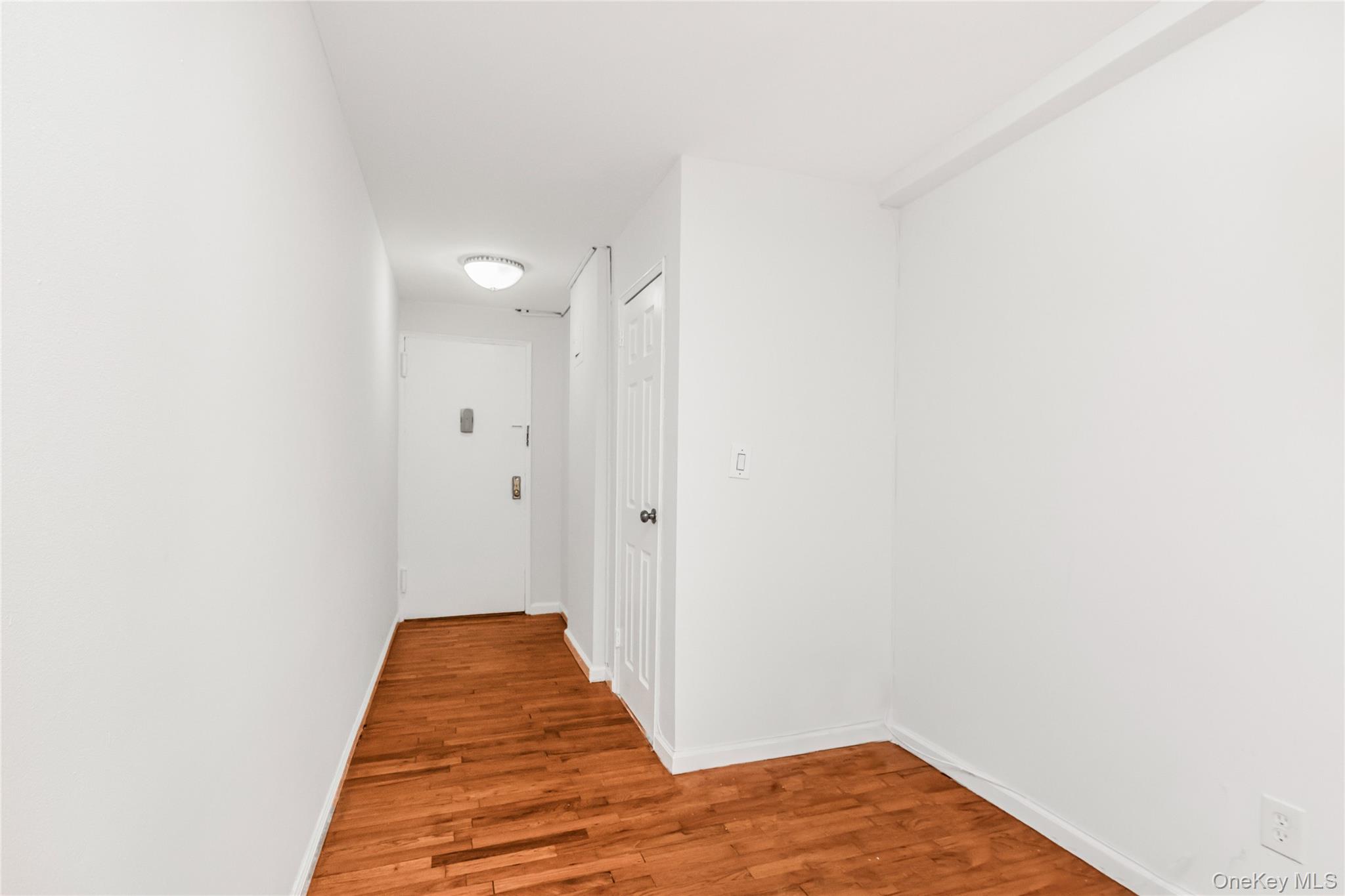 #11 photo, 679 Warburton Avenue, Yonkers , NY 10701