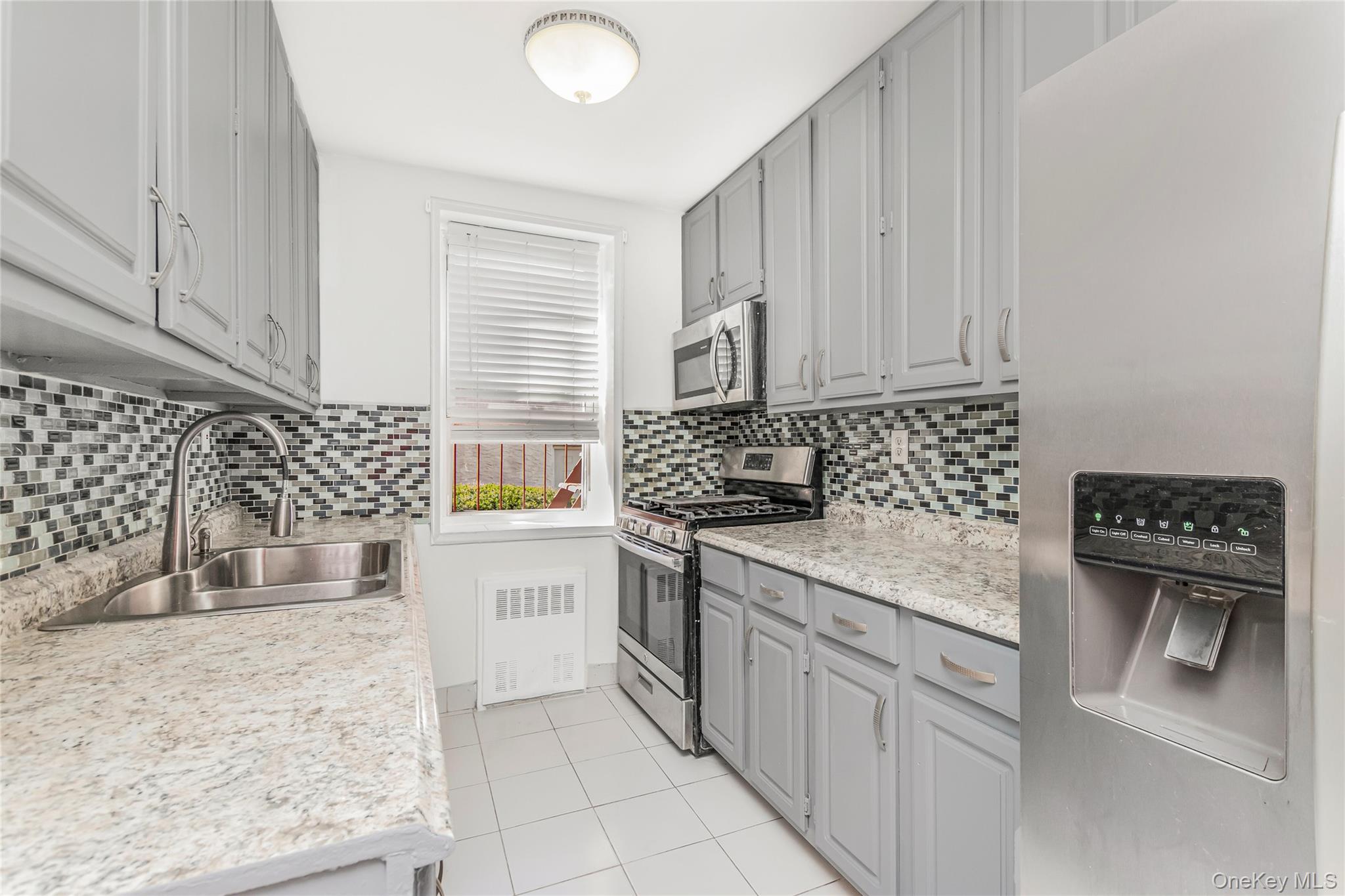 #12 photo, 679 Warburton Avenue, Yonkers , NY 10701