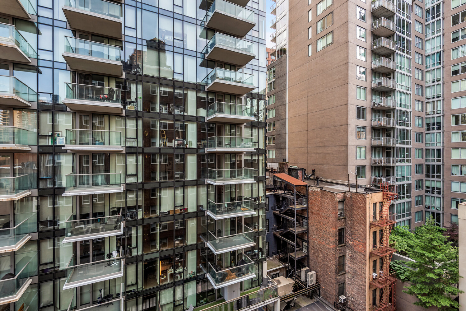 #6 photo, 240 E 35TH Street, Murray Hill , NY 10016