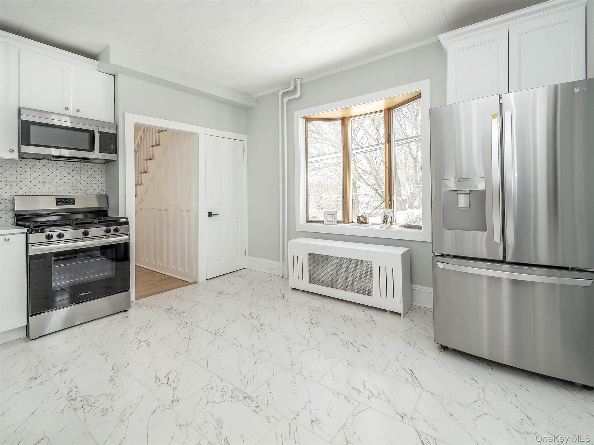 #13 photo, 85 Webster Avenue, 롱 아일랜드 Port Washington , NY 11050