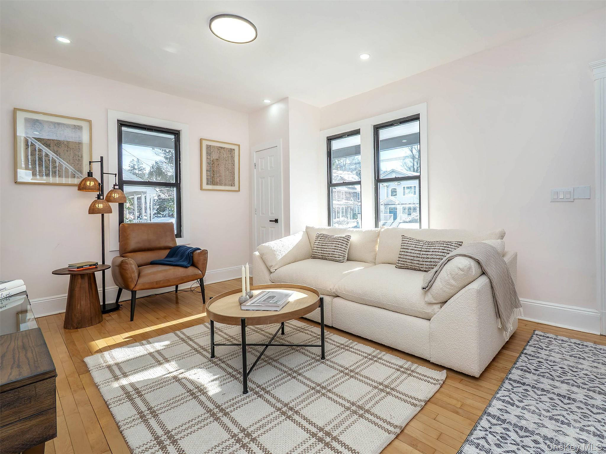 #6 photo, 85 Webster Avenue, 롱 아일랜드 Port Washington , NY 11050