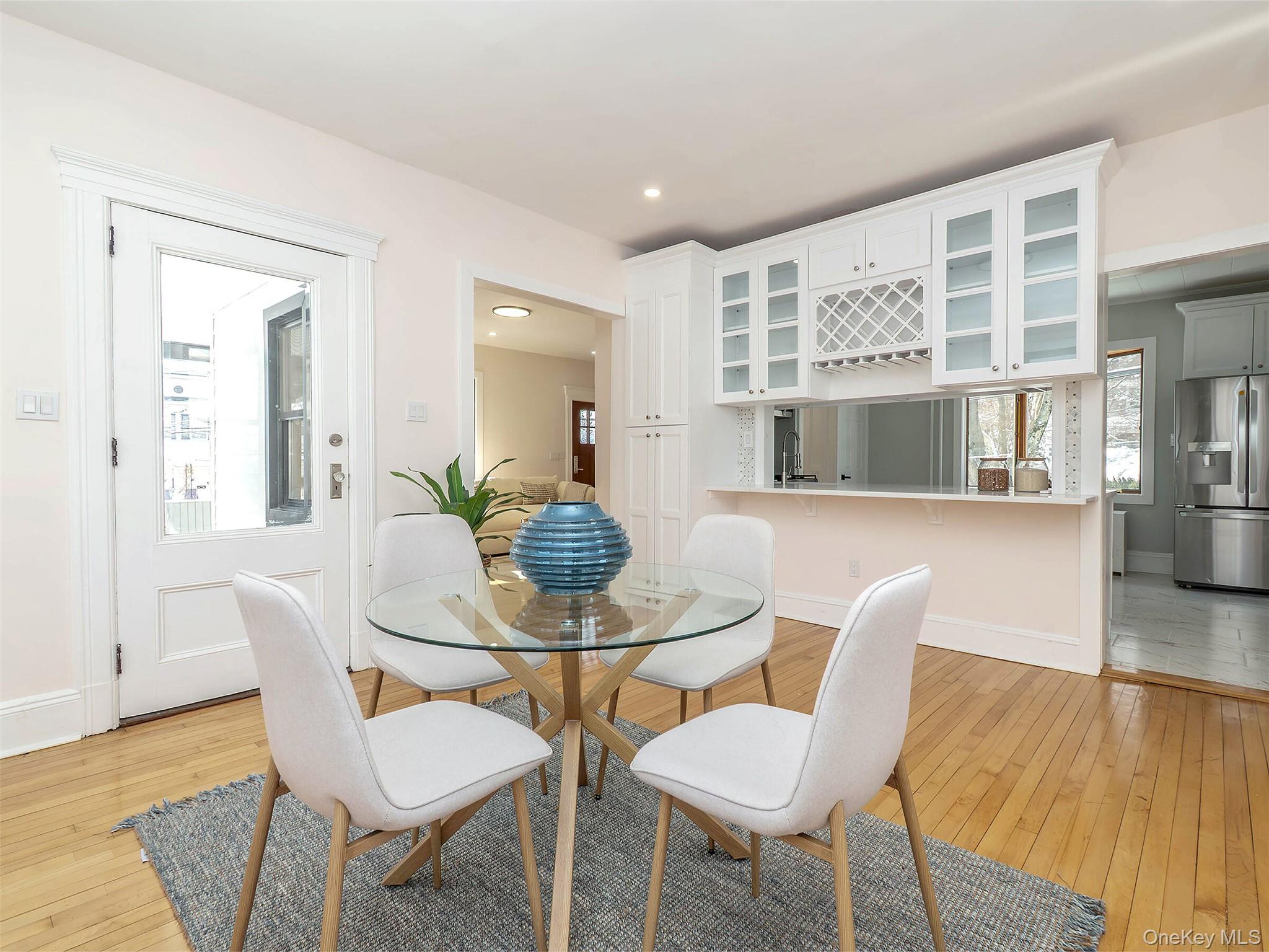 #8 photo, 85 Webster Avenue, 롱 아일랜드 Port Washington , NY 11050