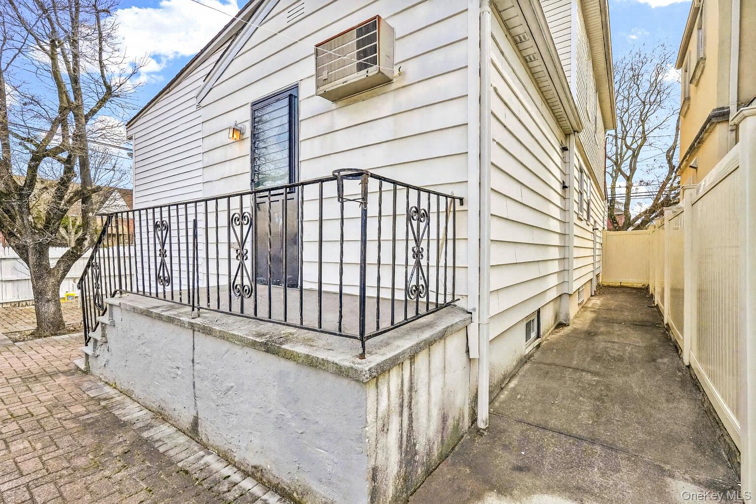 #5 photo, 85-86 263 Street, Floral Park , NY 11001