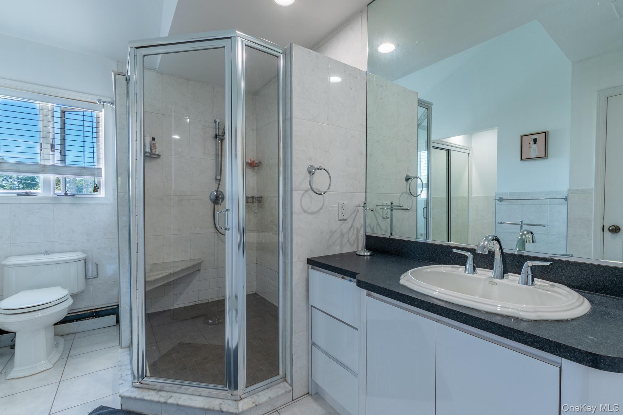 #14 photo, 977 Woodcliff Drive, Franklin Square , NY 11010