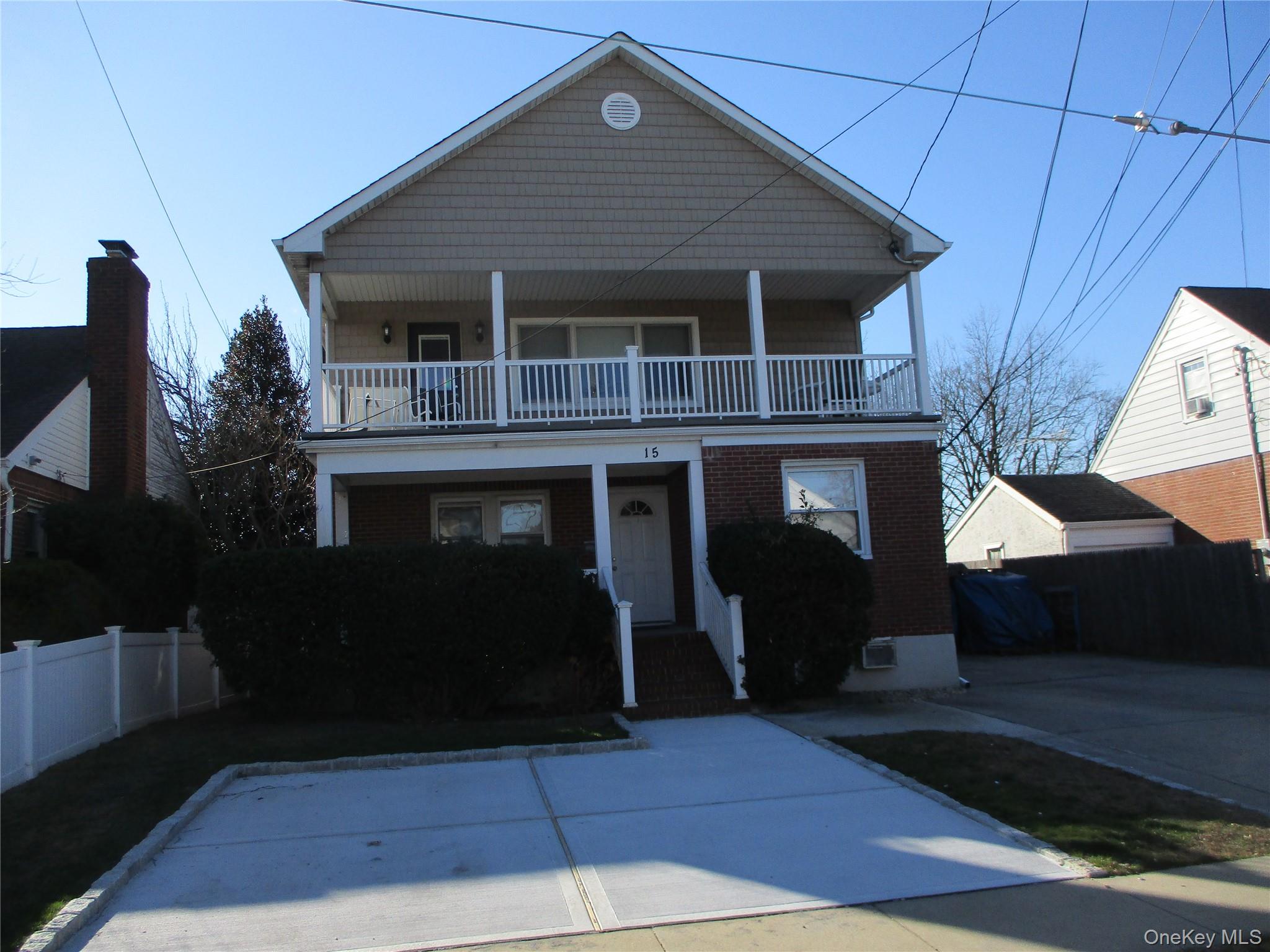 #1 photo, 15 Alice Court, नासाउ काउंटी East Rockaway , NY 11518