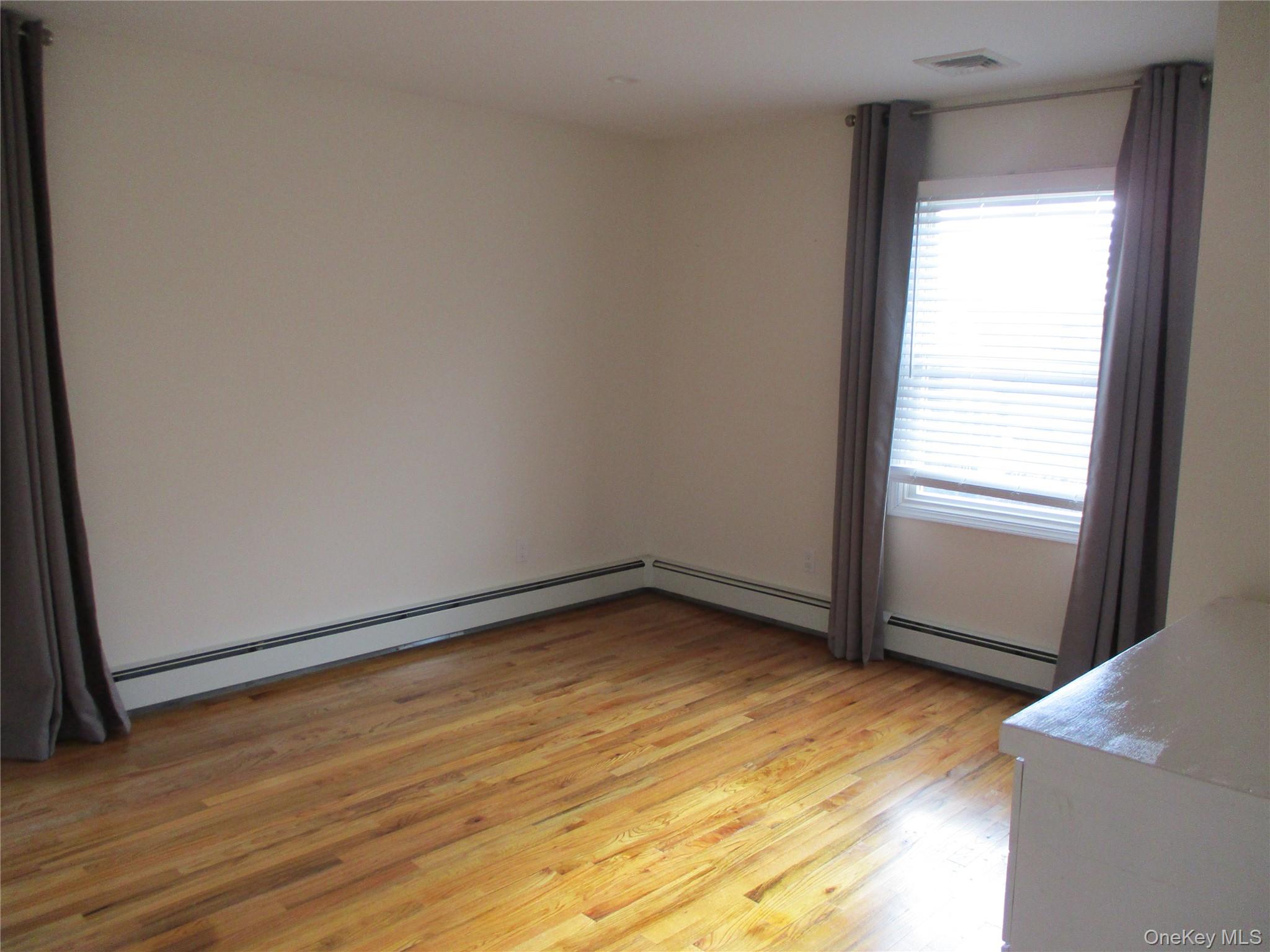 #10 photo, 15 Alice Court, East Rockaway , NY 11518