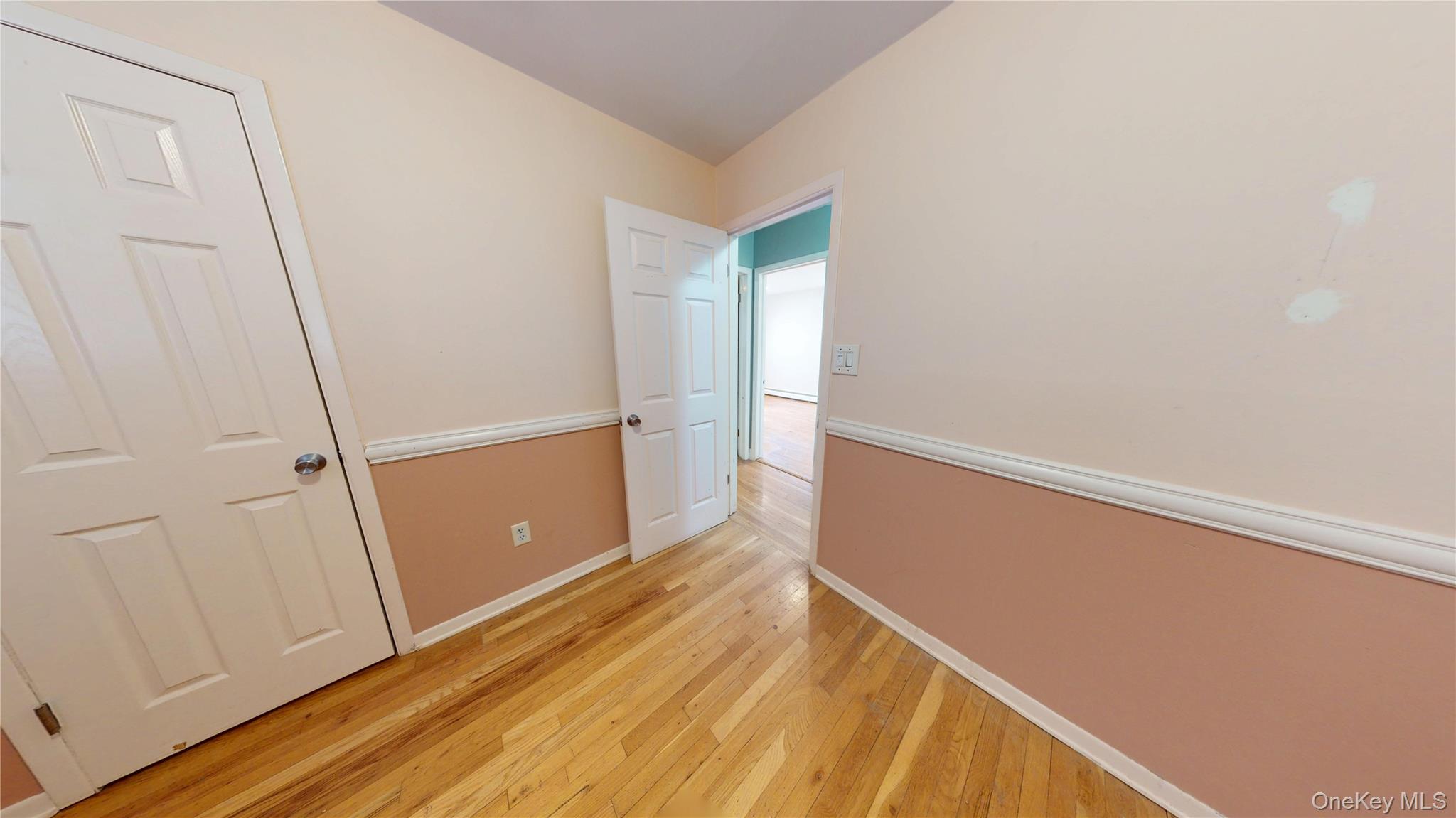 #12 photo, 8 Pleasant Avenue, 롱 아일랜드 Farmingdale , NY 11735