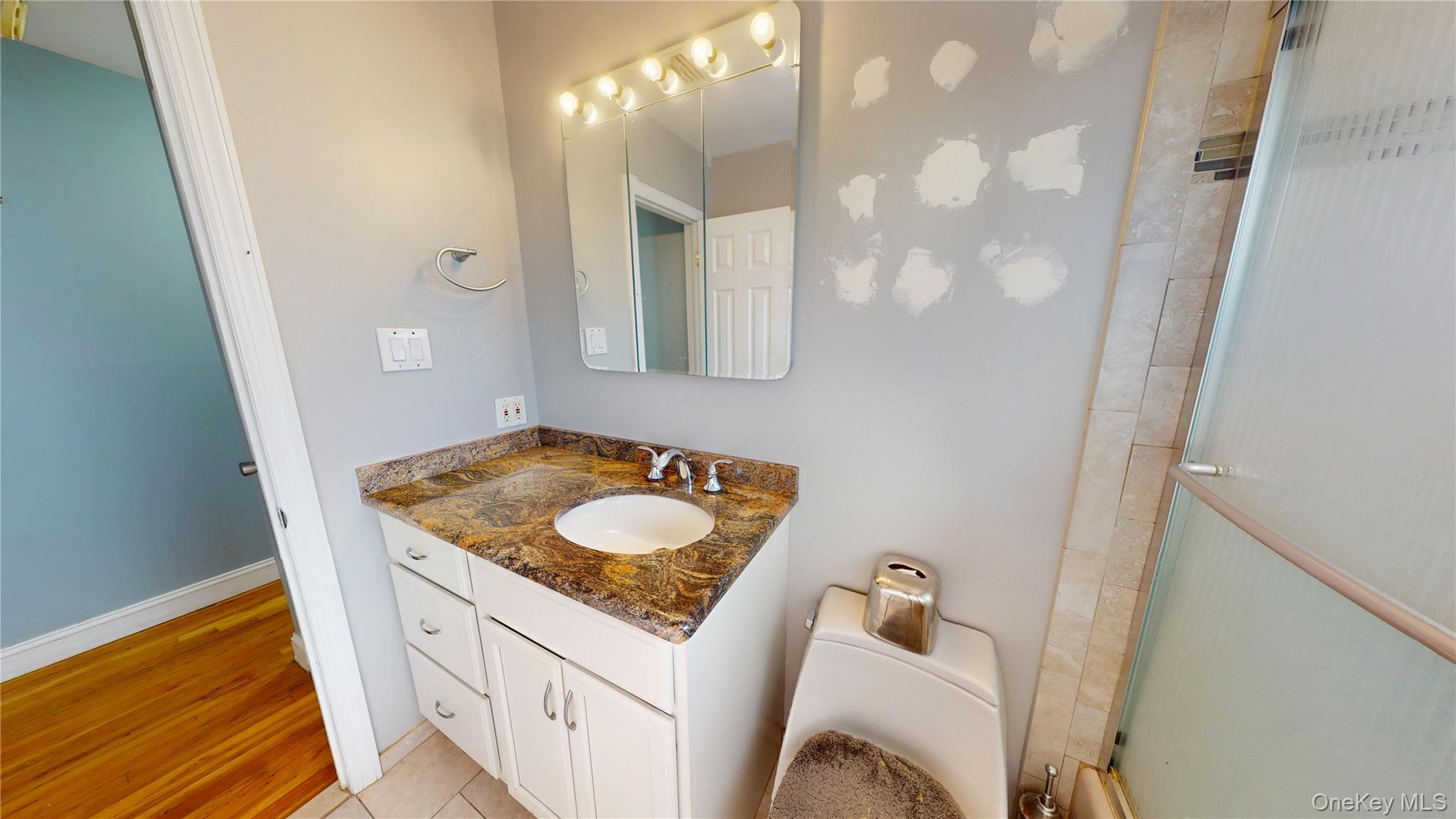 #16 photo, 8 Pleasant Avenue, 롱 아일랜드 Farmingdale , NY 11735