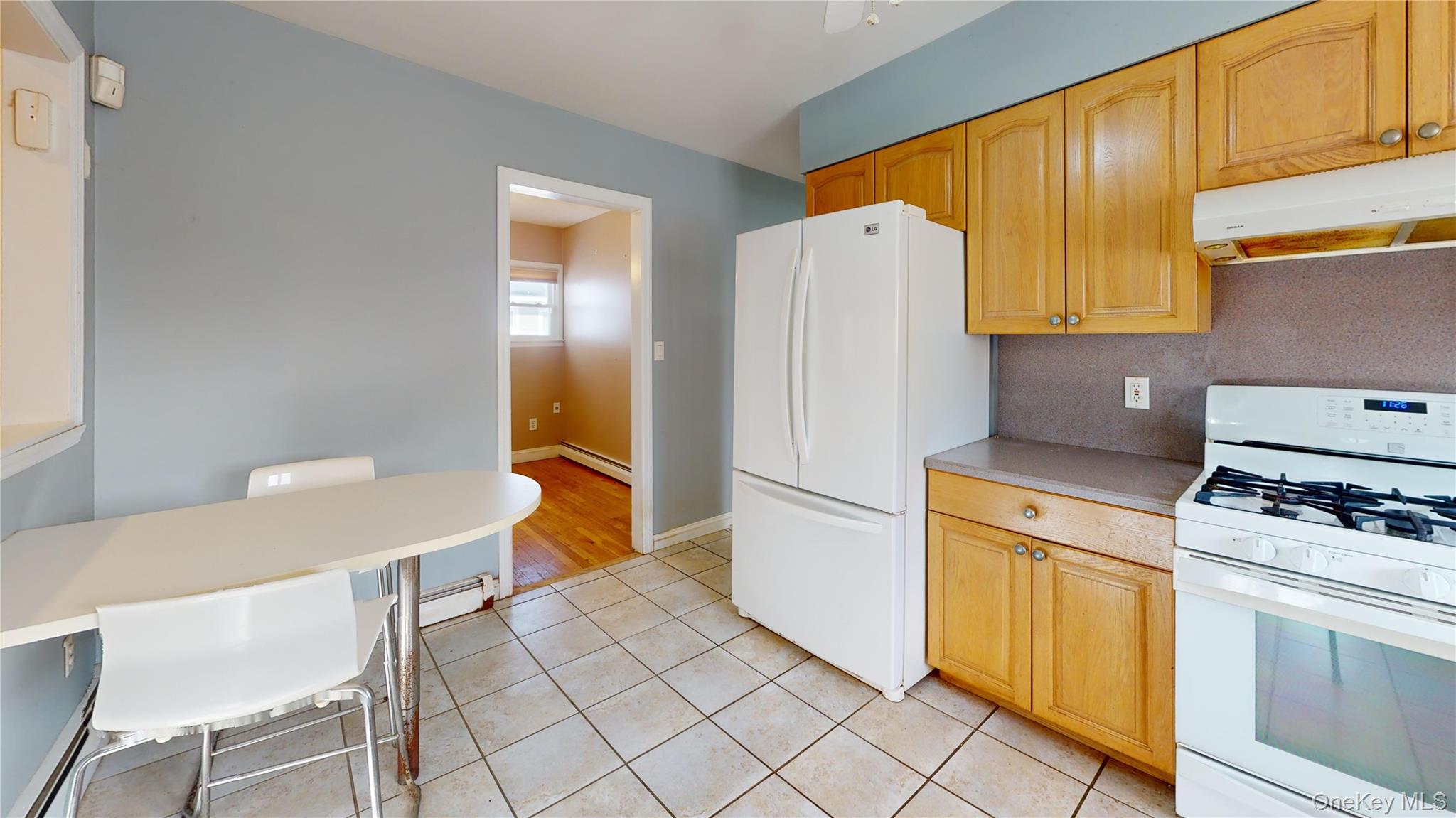 #5 photo, 8 Pleasant Avenue, 롱 아일랜드 Farmingdale , NY 11735