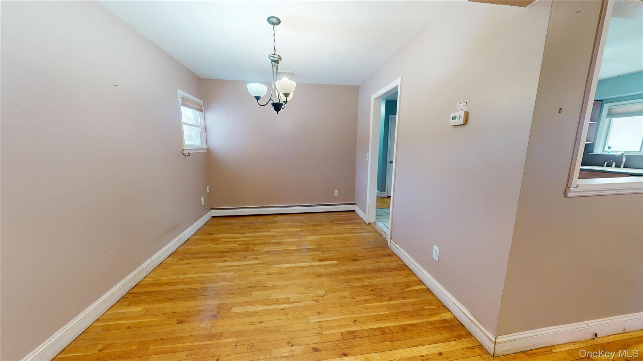 #7 photo, 8 Pleasant Avenue, 롱 아일랜드 Farmingdale , NY 11735