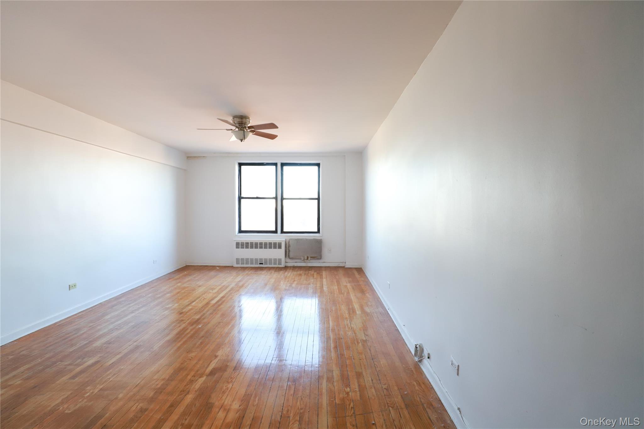 #3 photo, 53-11 90 Street, Elmhurst , NY 11373