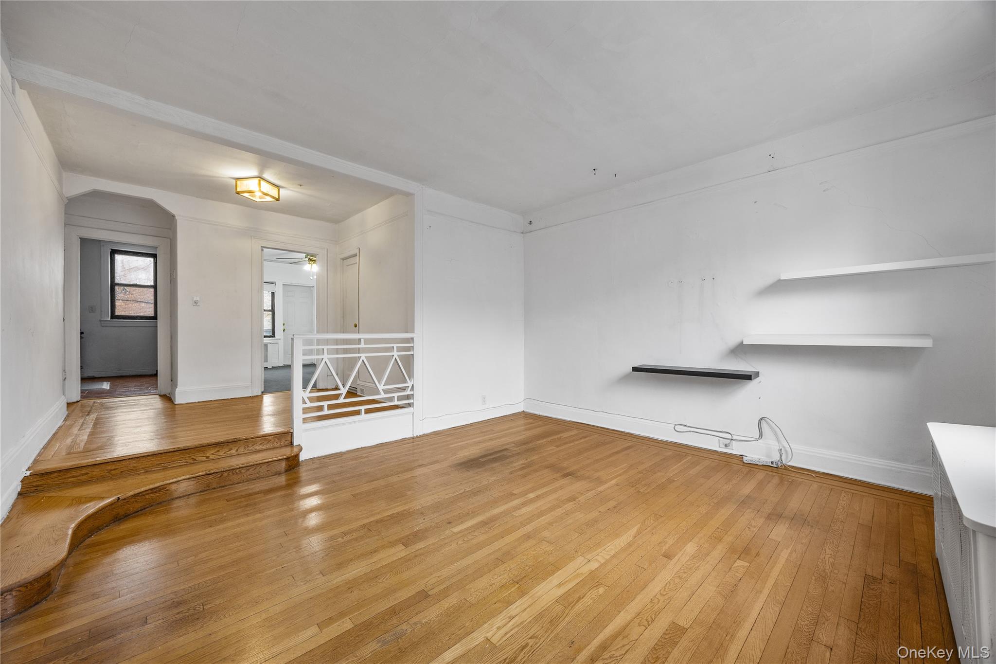 #6 photo, 52-49 79th Street, קווינס Elmhurst , NY 11373