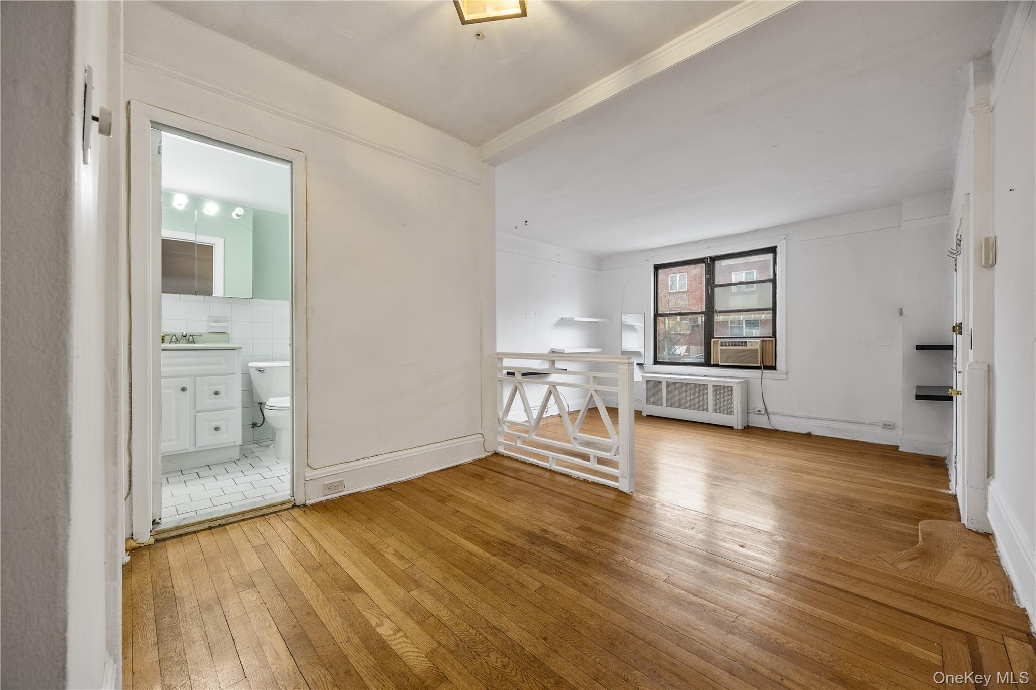 #8 photo, 52-49 79th Street, קווינס Elmhurst , NY 11373