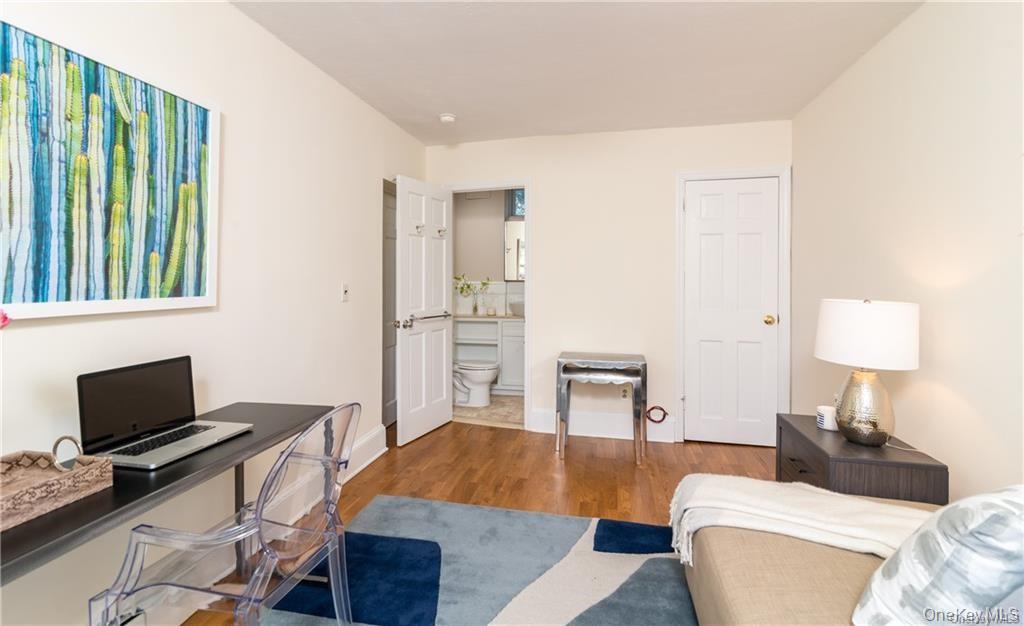 #19 photo, 1 Senate Place, Larchmont , NY 10538