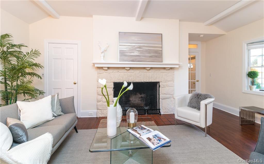 #5 photo, 1 Senate Place, Larchmont , NY 10538