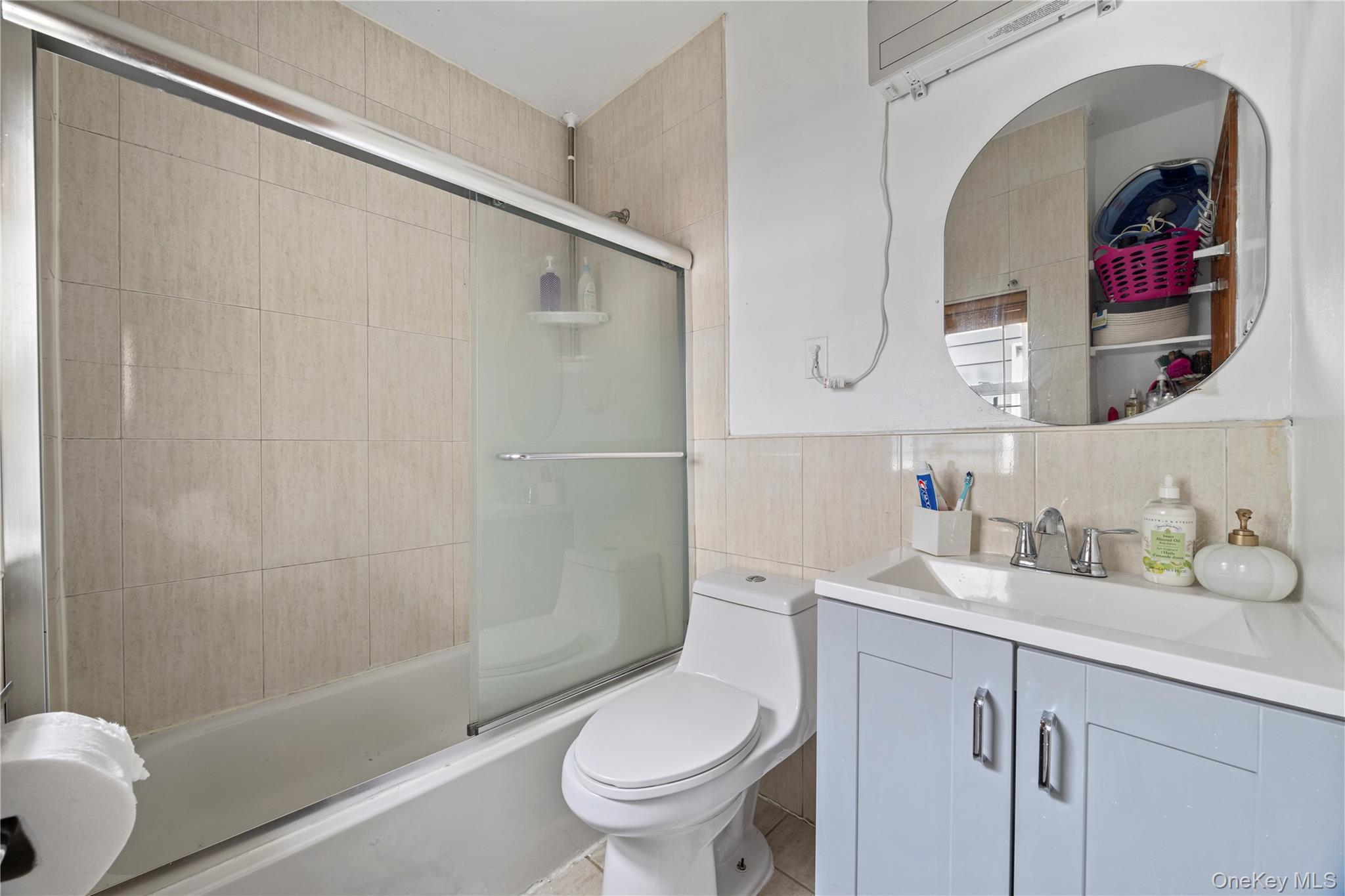 #11 photo, 1805 Lacombe Avenue, Bronx , NY 10473