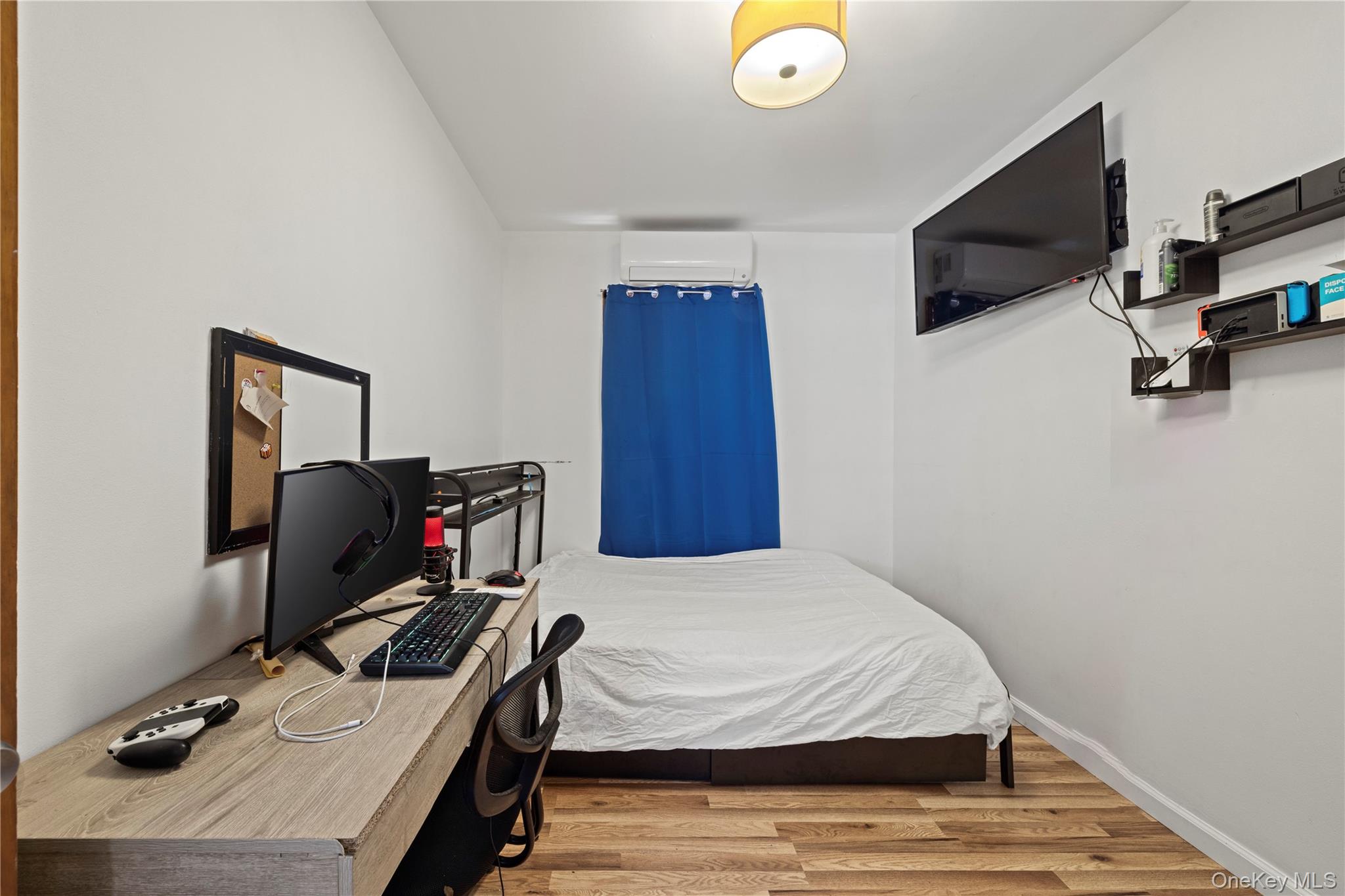 #15 photo, 1805 Lacombe Avenue, Bronx , NY 10473