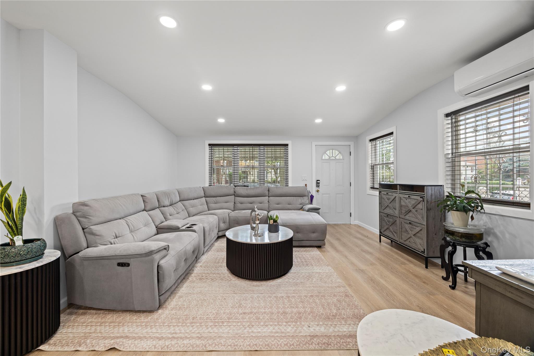 #3 photo, 1805 Lacombe Avenue, Bronx , NY 10473