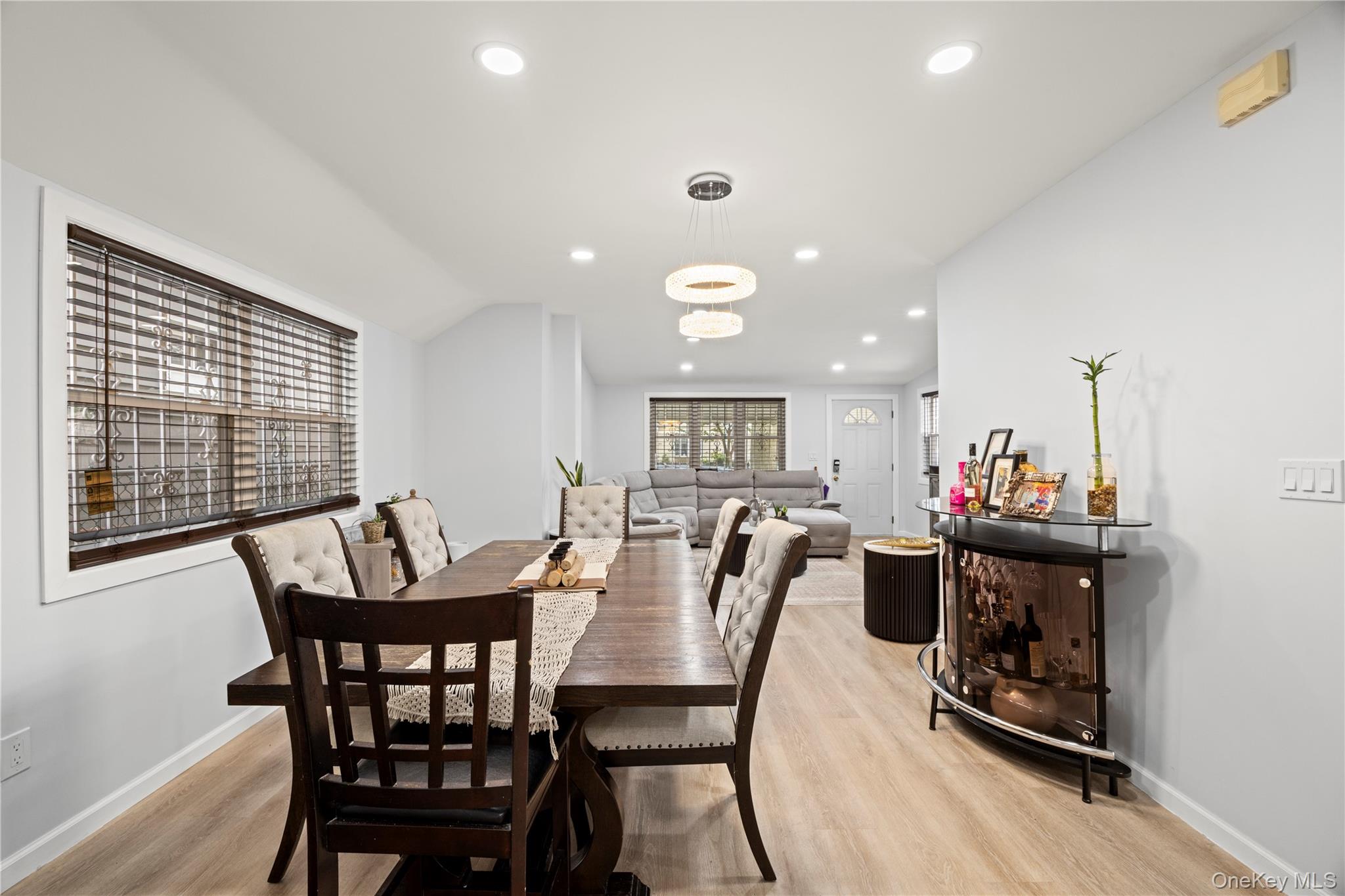 #5 photo, 1805 Lacombe Avenue, Bronx , NY 10473