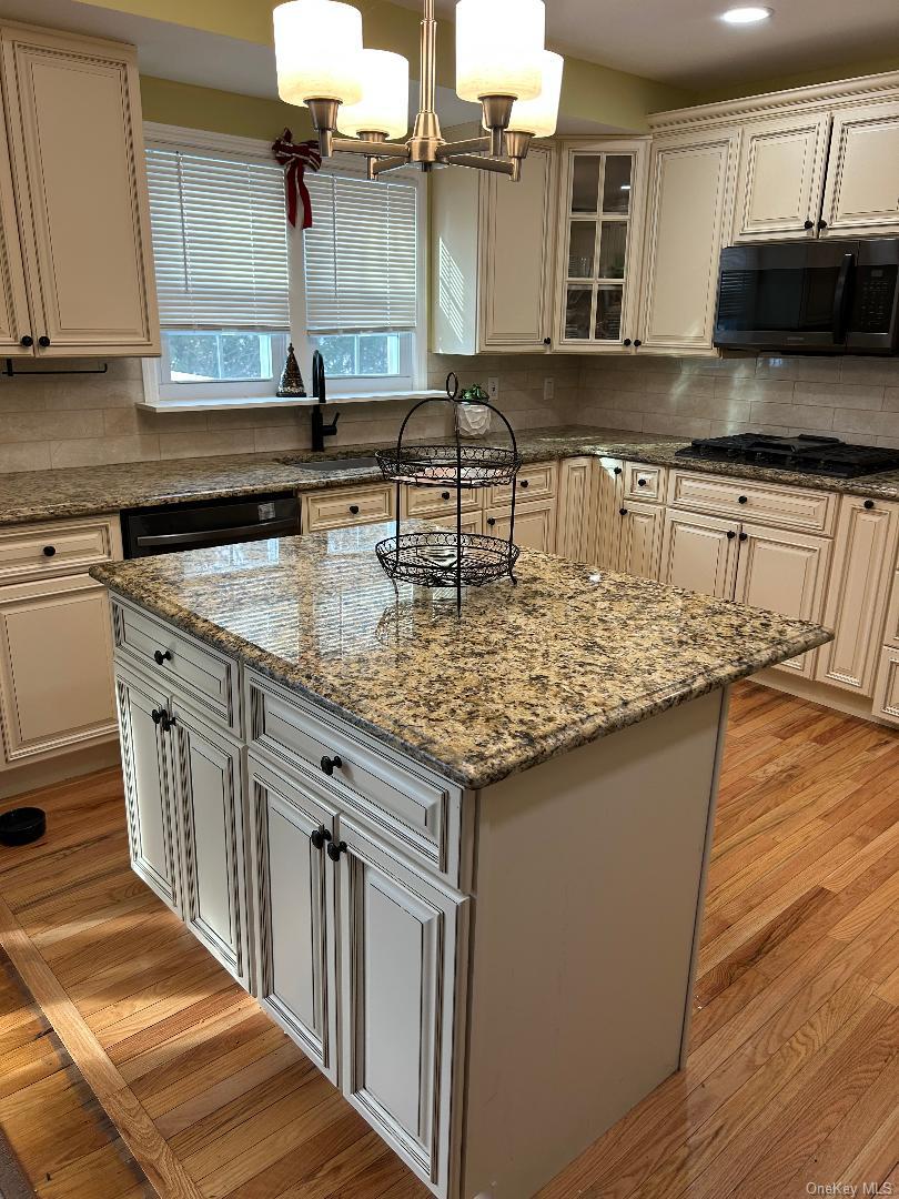 #1 photo, 1 Bristol Court, New City , NY 10956