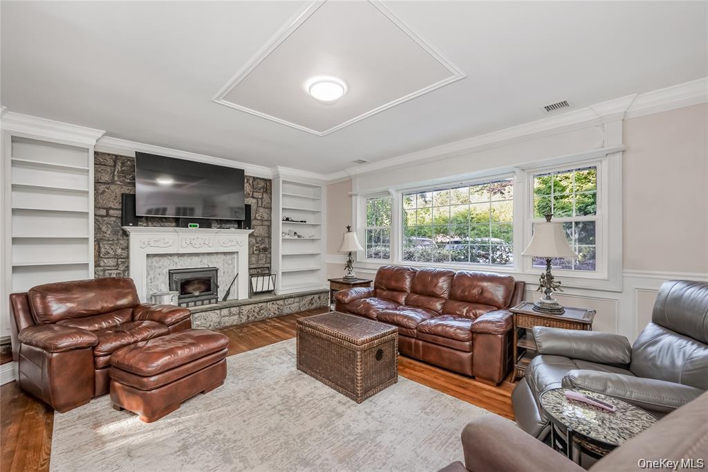 #10 photo, 7 Junior Drive, Ronkonkoma , NY 11779