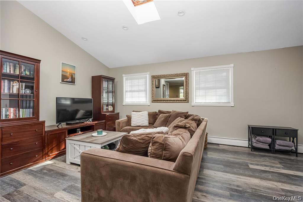 #16 photo, 7 Junior Drive, Ronkonkoma , NY 11779