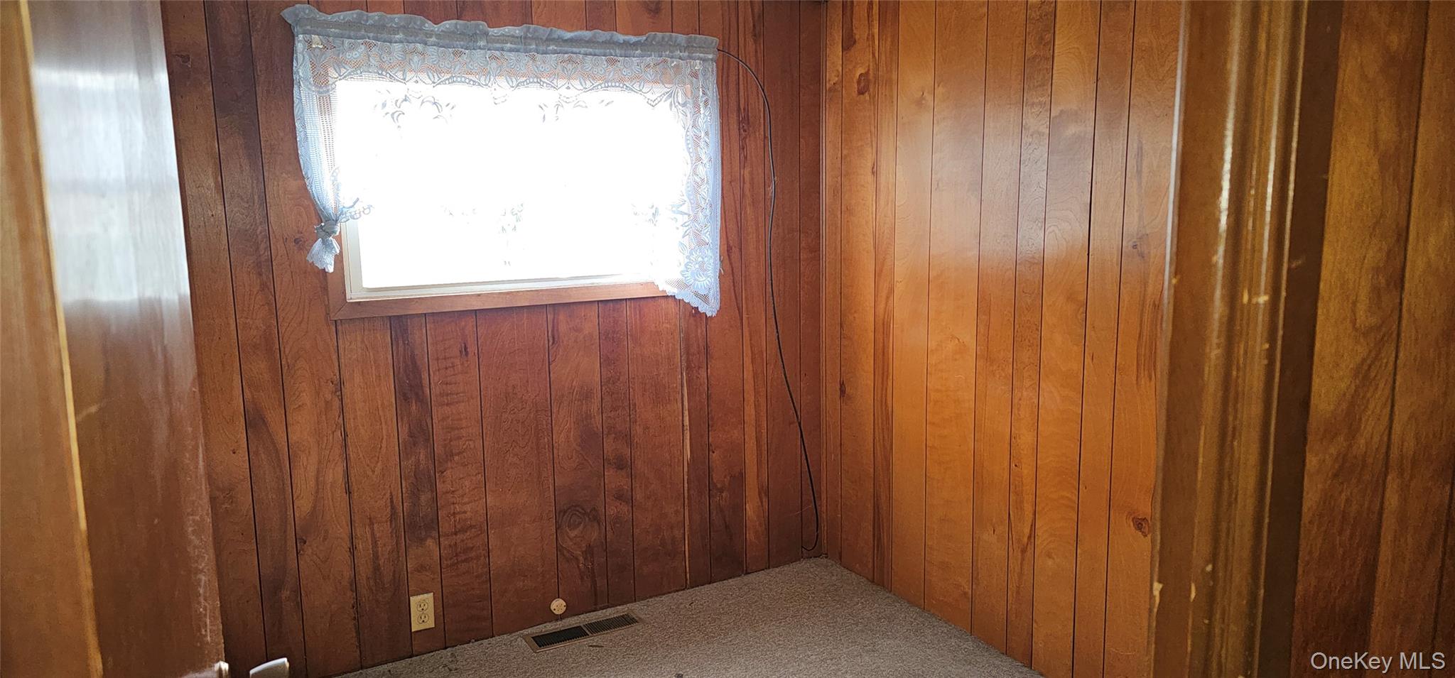 #4 photo, 1964 River Road, מחוז סאפוק Calverton , NY 11933