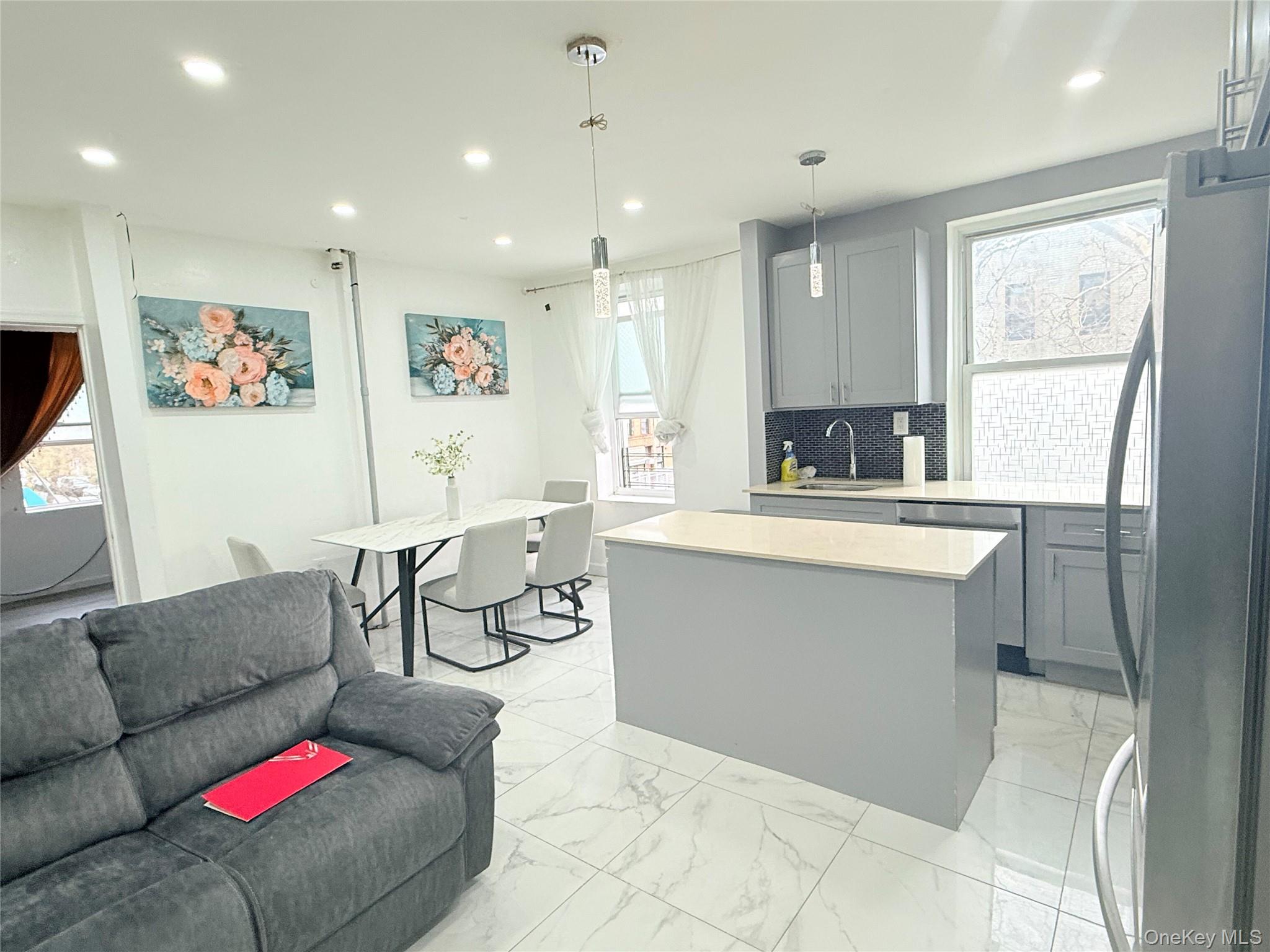 #2 photo, 220 Rogers Avenue, הברונקס Brooklyn , NY 11225