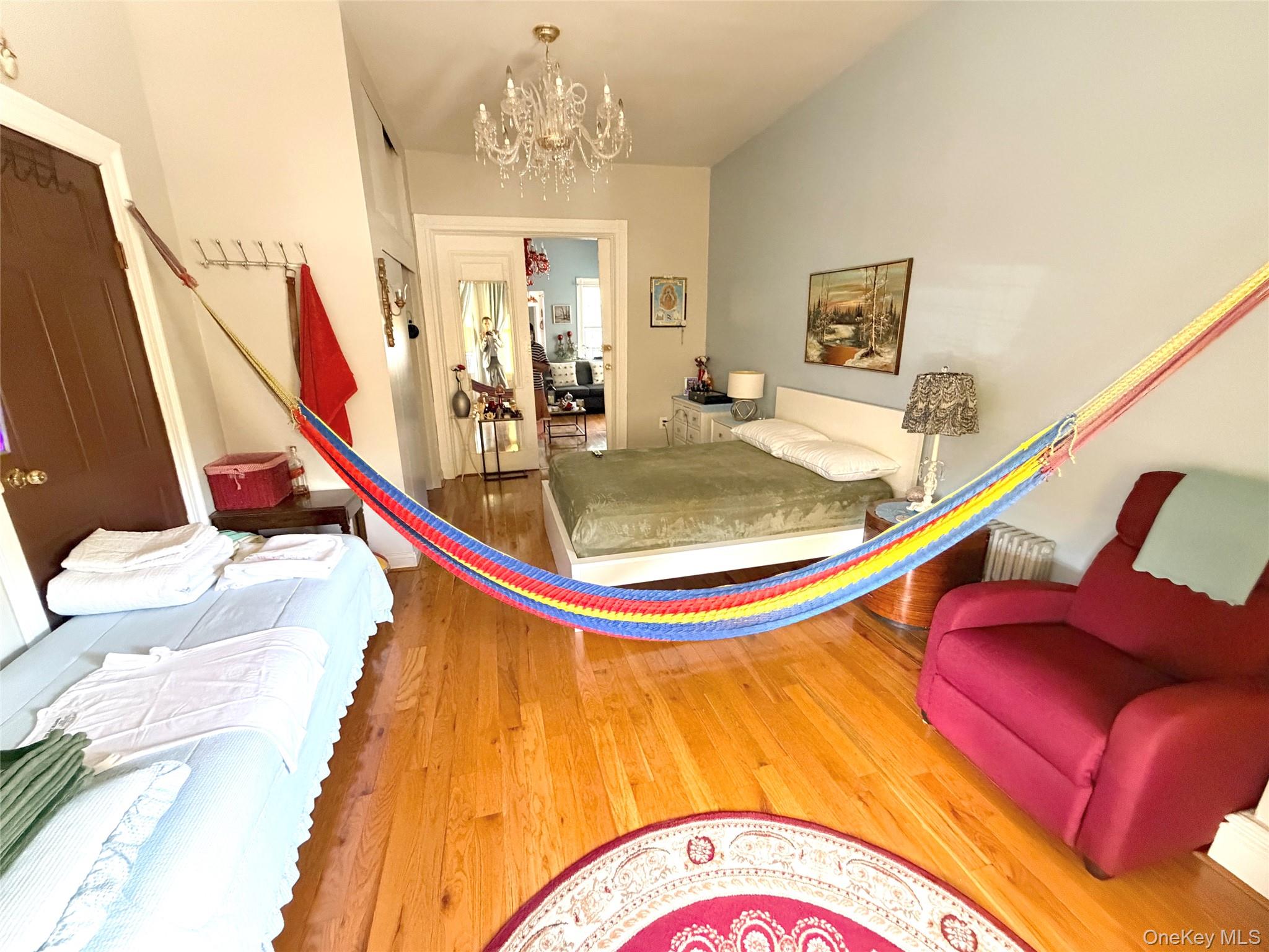 #4 photo, 211 Sunnyside Avenue, 브루클린 Brooklyn , NY 11207