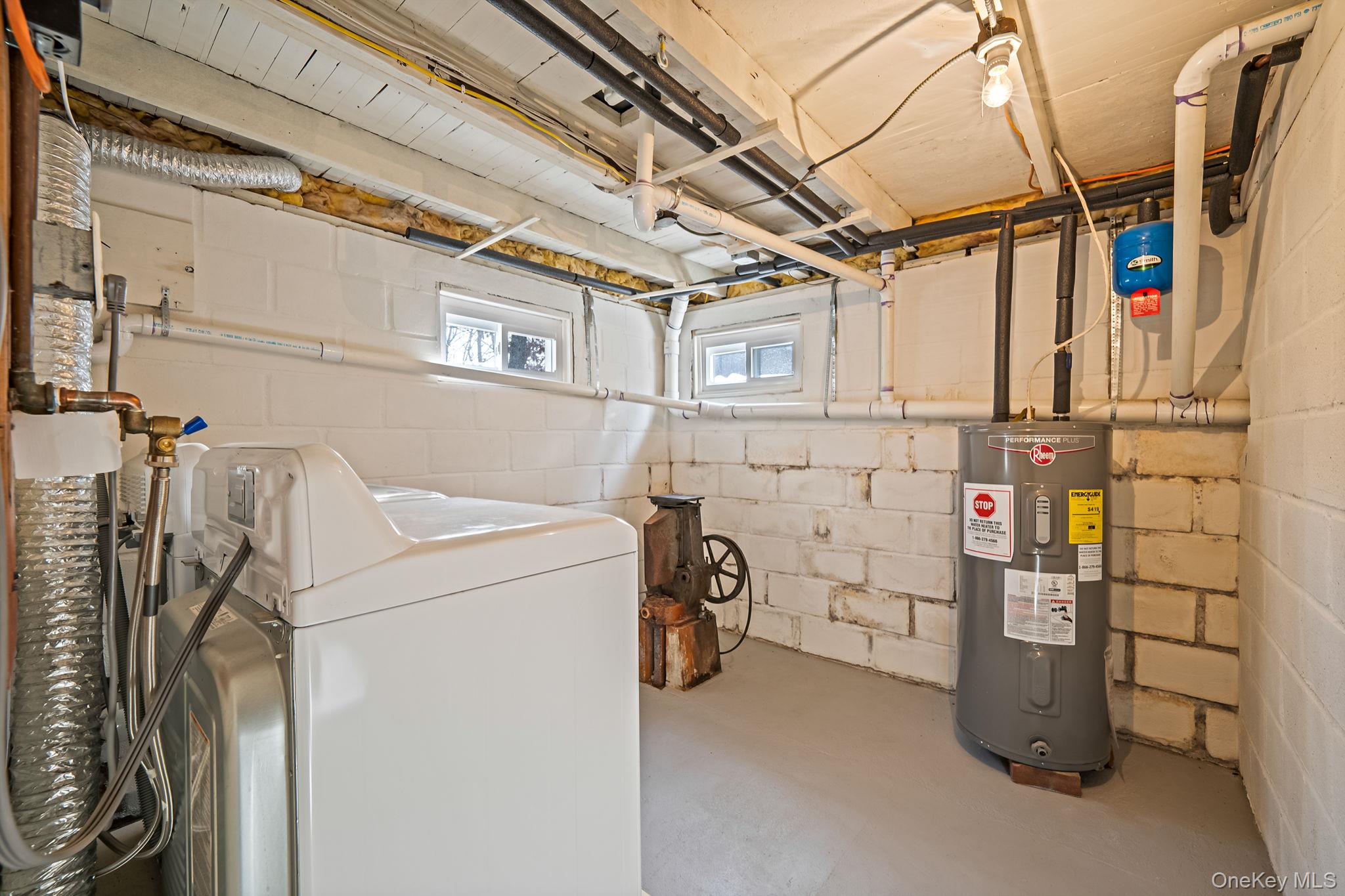 #18 photo, 4 Wyandanch Trail, Ridge , NY 11961