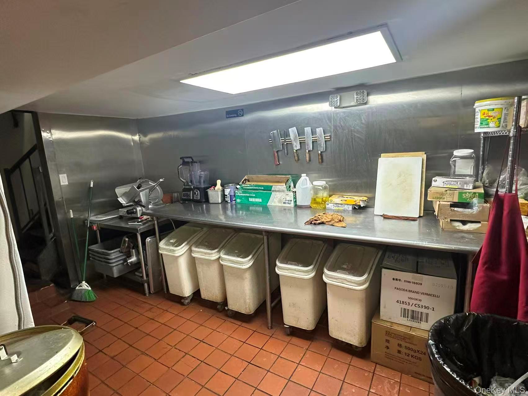 #6 photo, 96 3RD Avenue, New York (Manhattan) , NY 10003