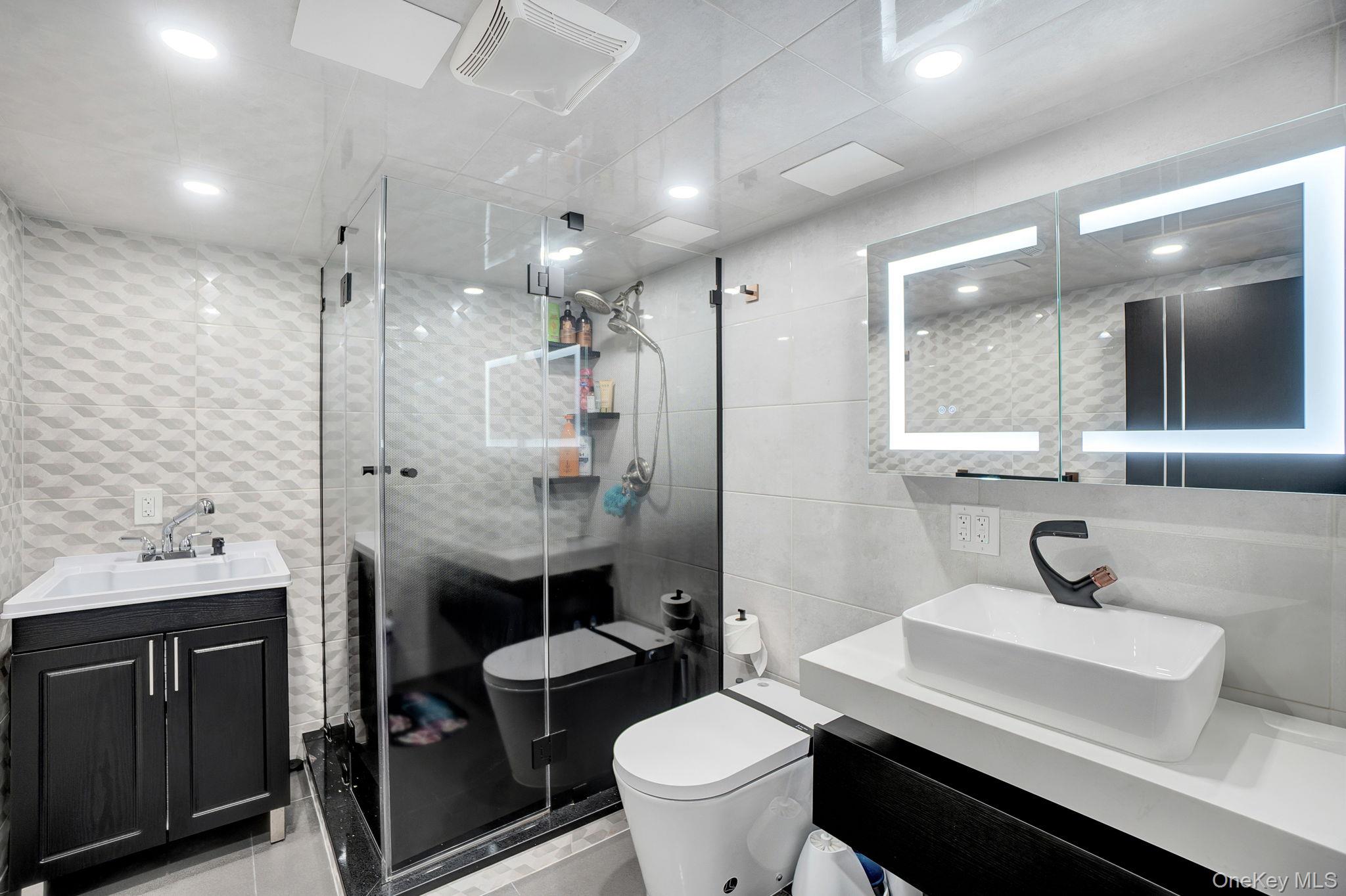 #20 photo, 219-06 67 Avenue, Bayside , NY 11364