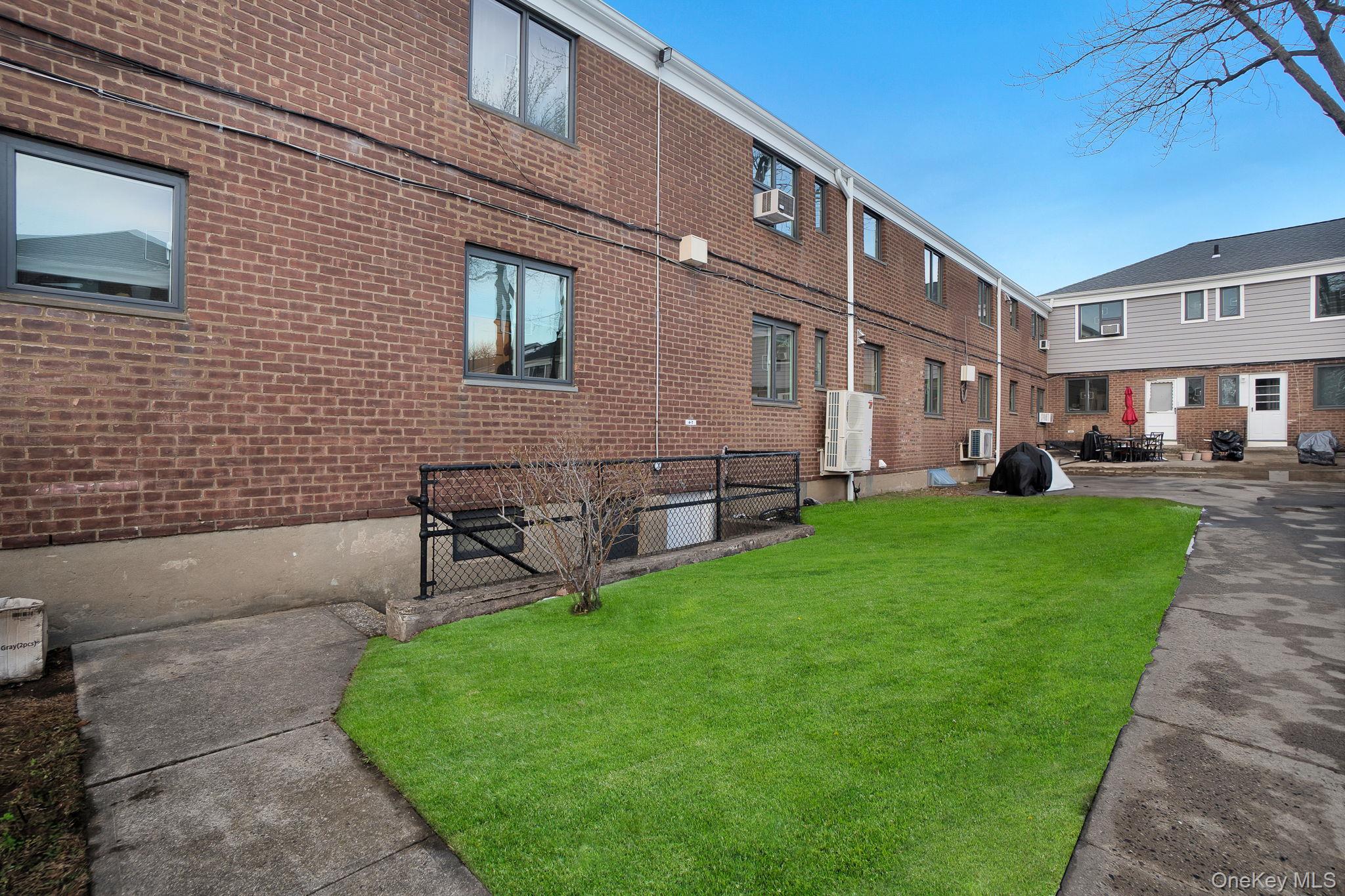 #3 photo, 219-06 67 Avenue, Bayside , NY 11364