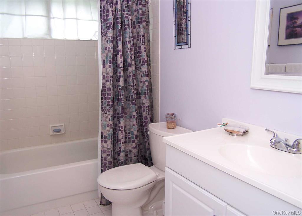 #10 photo, 38 Huntingdale Way, सफ़ोक काउंटी Middle Island , NY 11953