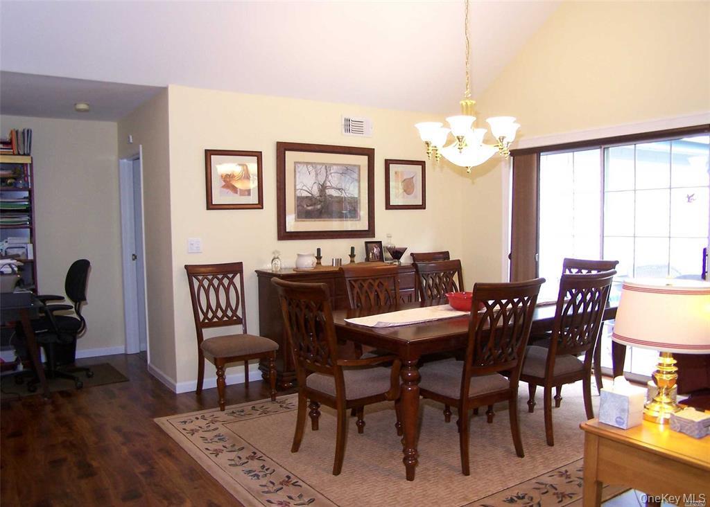 #4 photo, 38 Huntingdale Way, सफ़ोक काउंटी Middle Island , NY 11953