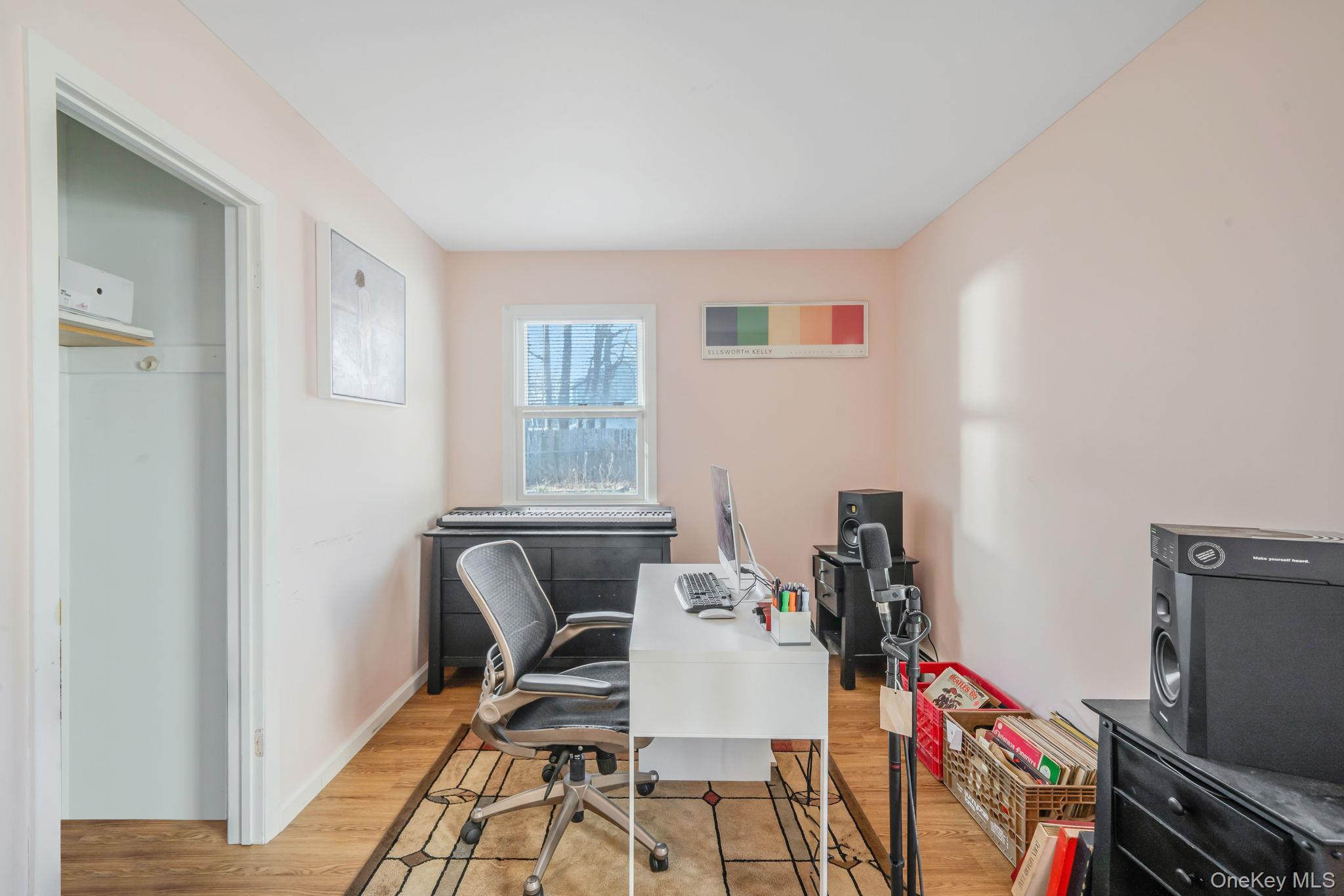 #12 photo, 39 Kay Road, מחוז סאפוק Calverton , NY 11933