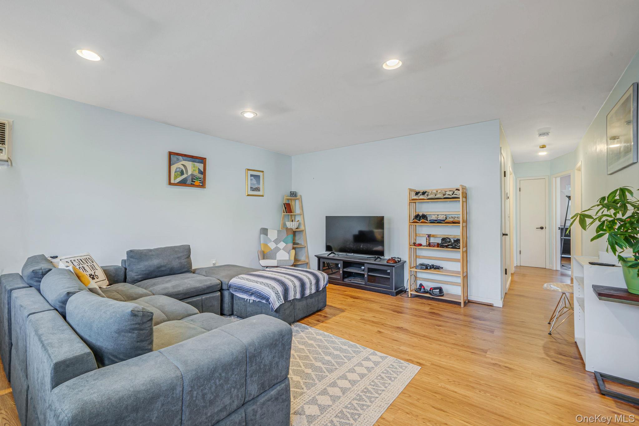 #3 photo, 39 Kay Road, מחוז סאפוק Calverton , NY 11933