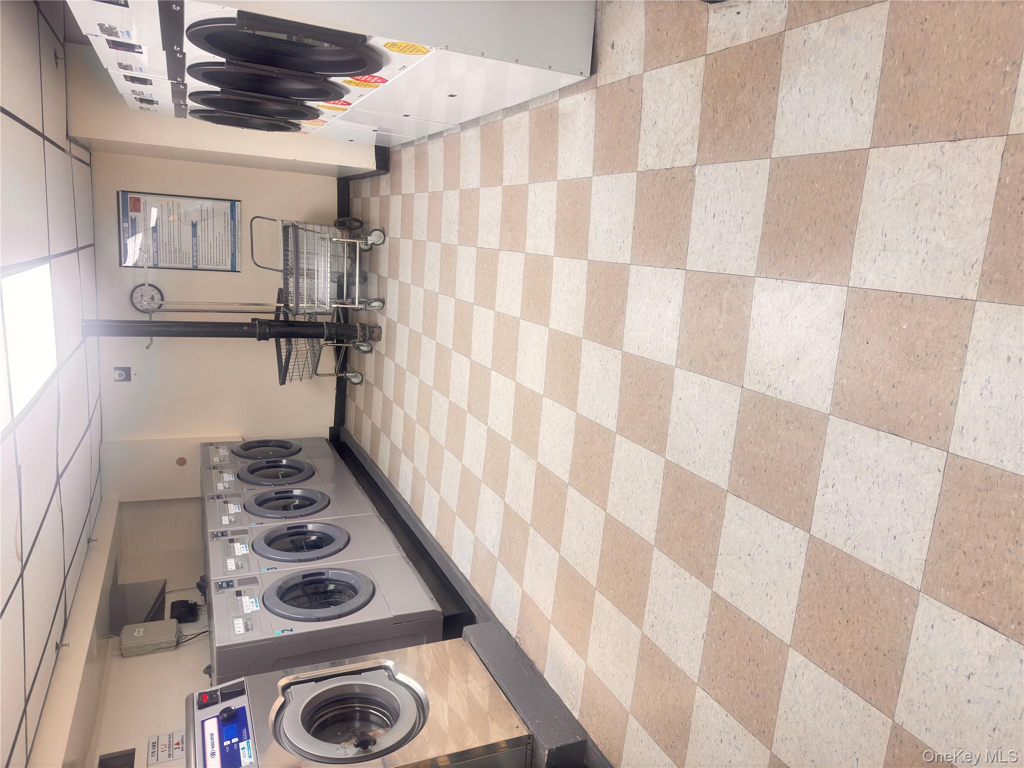 #11 photo, 141-25 Northern Blvd, Flushing , NY 11354