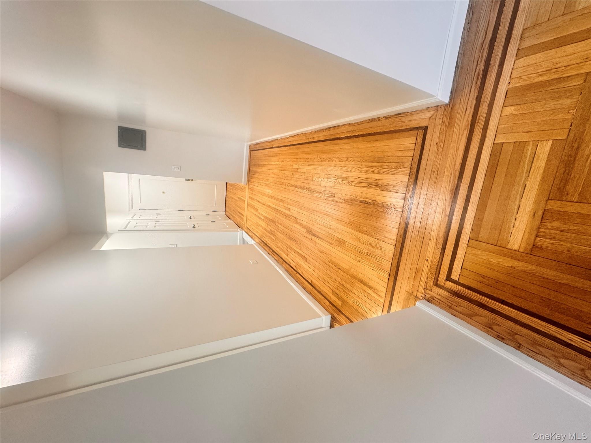 #4 photo, 141-25 Northern Blvd, Flushing , NY 11354