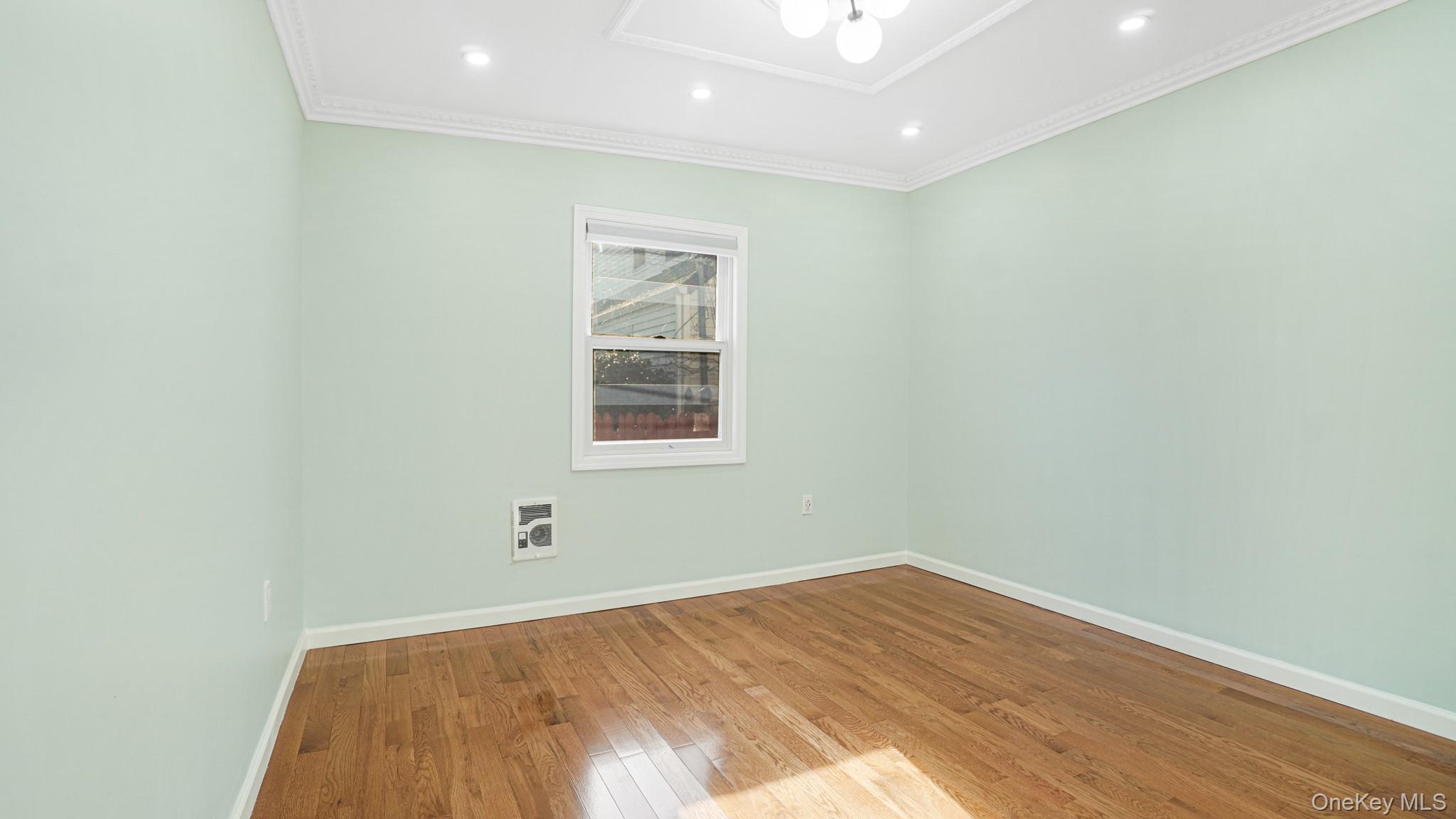 #5 photo, 21 Linden Boulevard, 長島 Hicksville , NY 11801