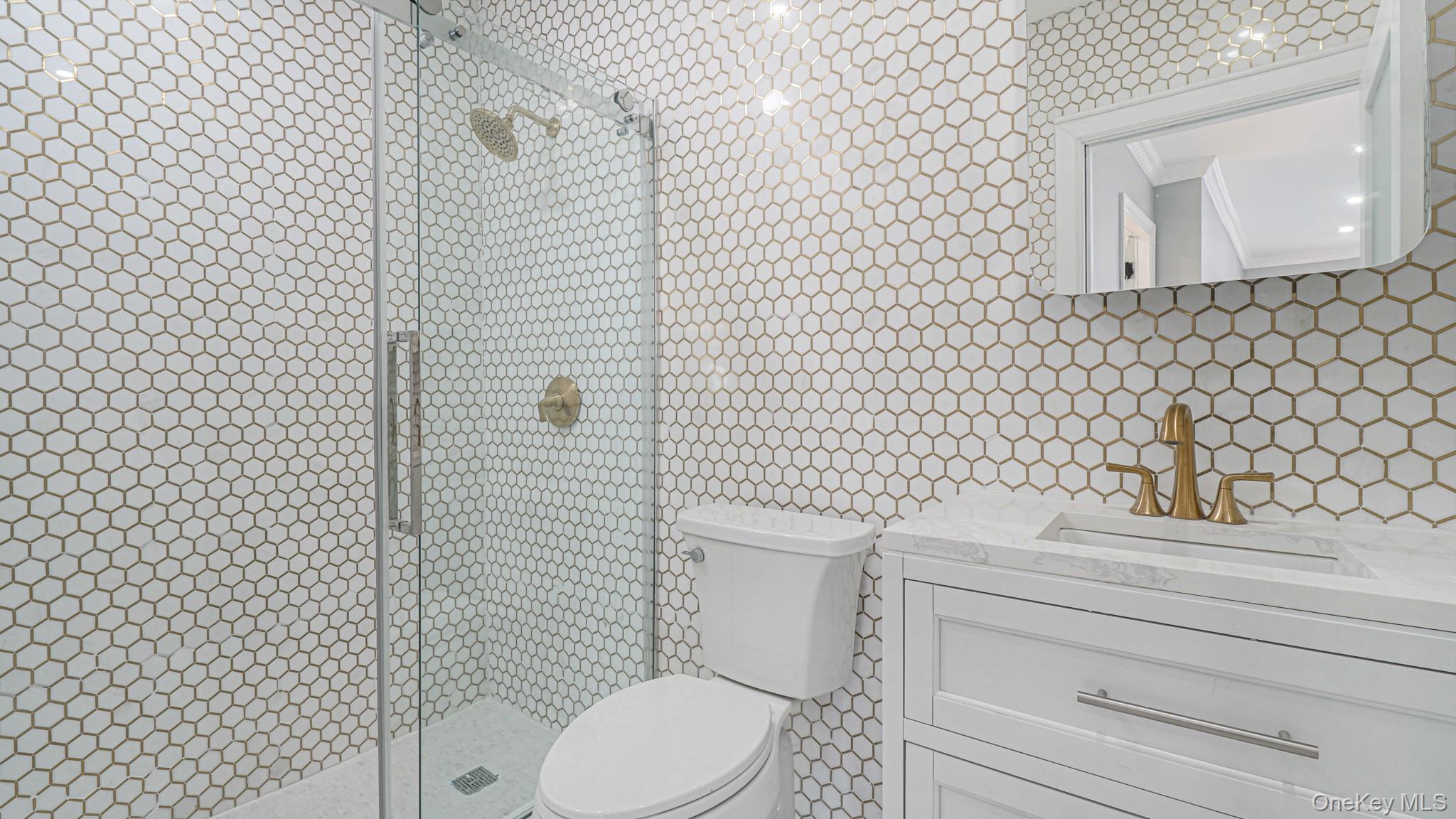 #7 photo, 21 Linden Boulevard, 長島 Hicksville , NY 11801