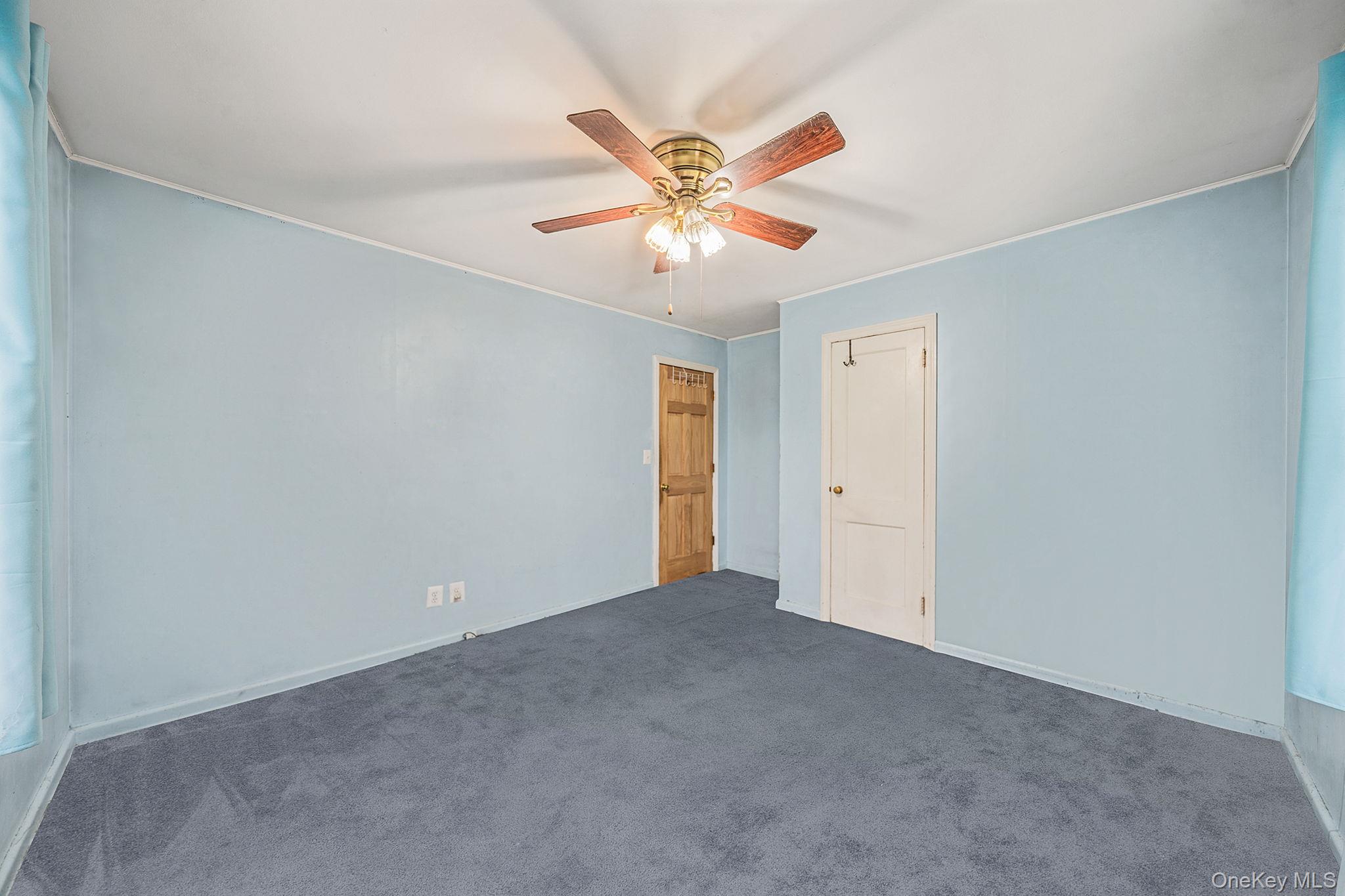 #10 photo, 41 Brookside Court, Copiague , NY 11726