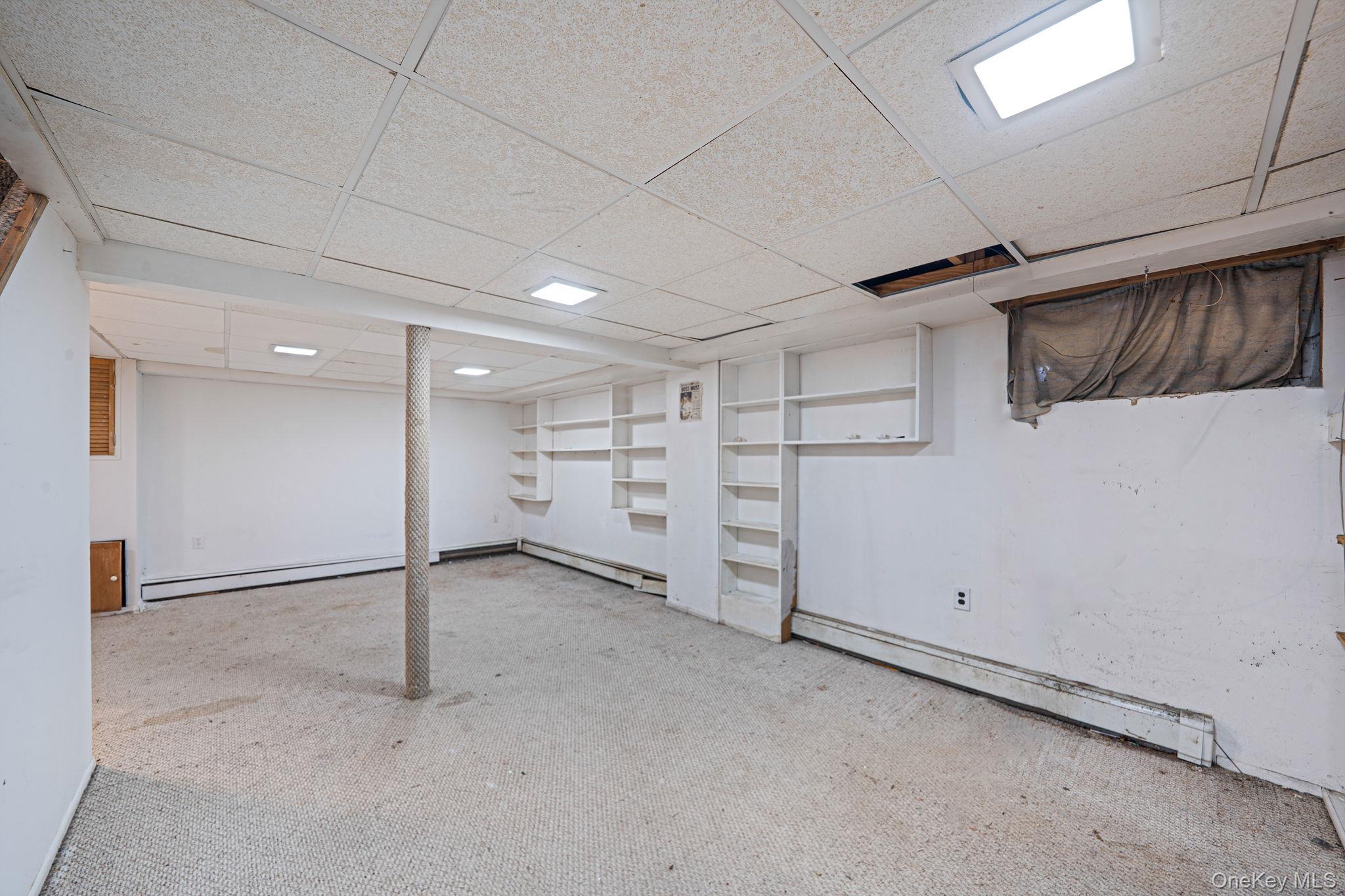 #19 photo, 41 Brookside Court, Copiague , NY 11726