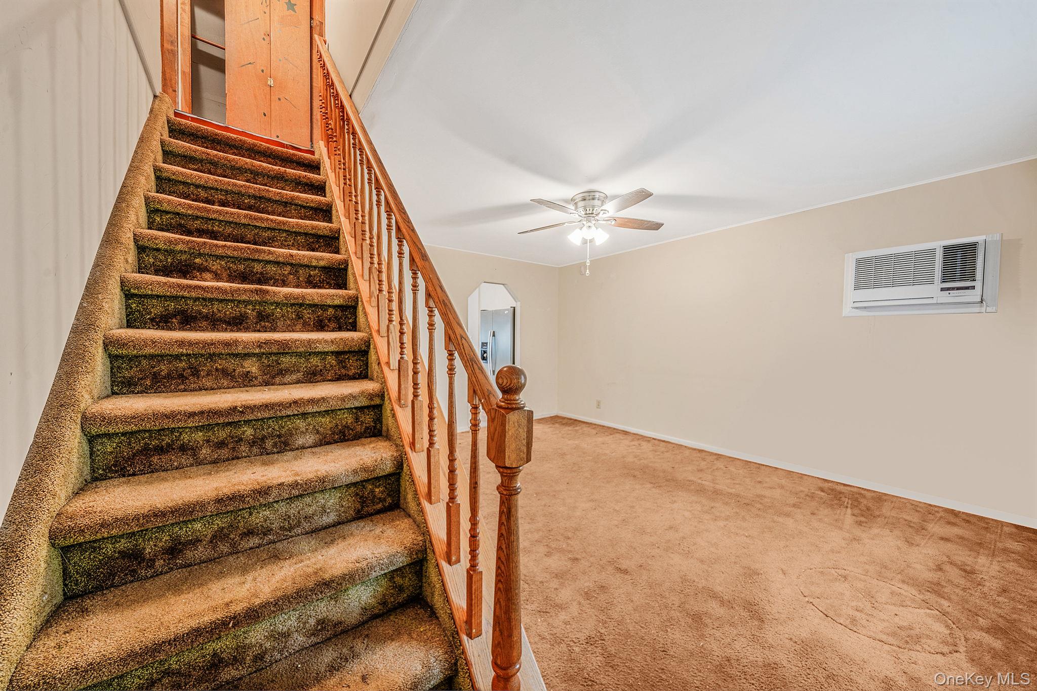 #2 photo, 41 Brookside Court, Copiague , NY 11726