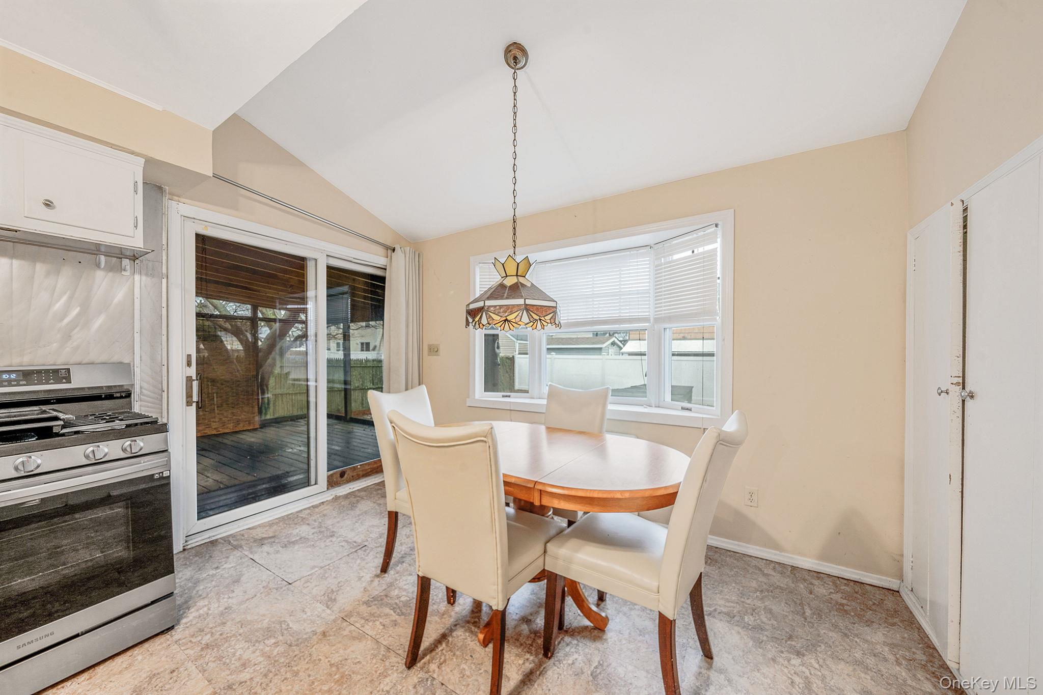 #6 photo, 41 Brookside Court, Copiague , NY 11726