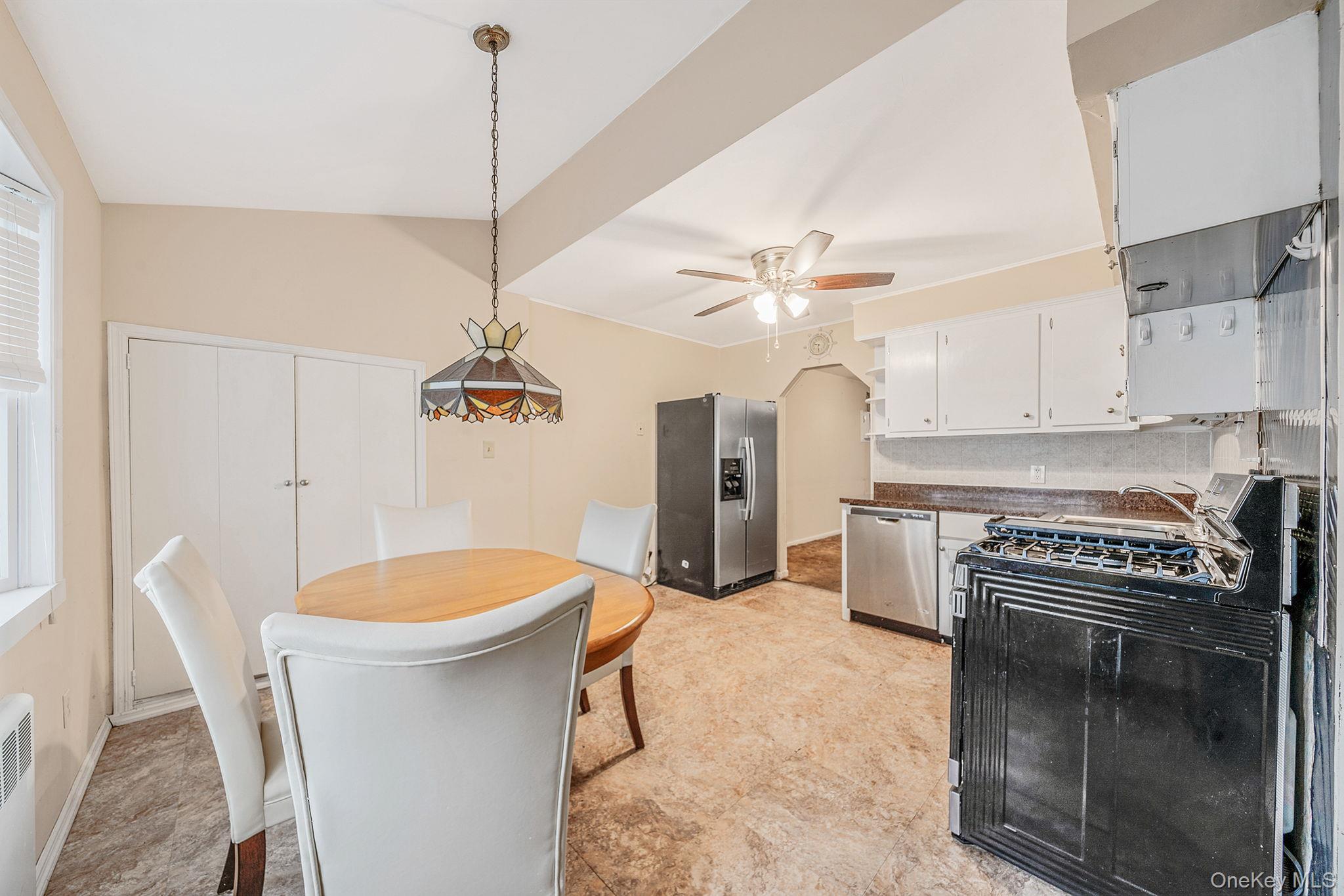 #8 photo, 41 Brookside Court, Copiague , NY 11726