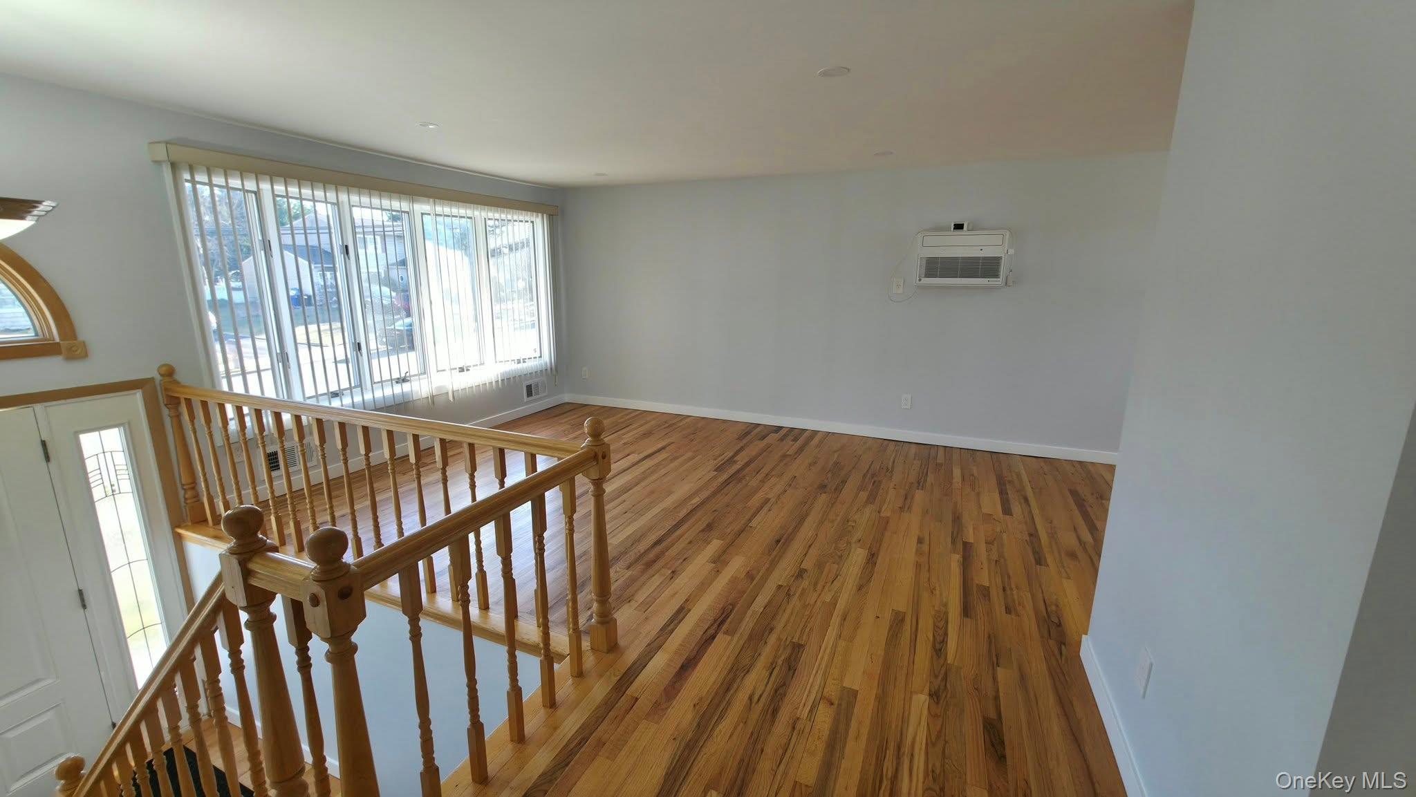 #12 photo, 4 Willow Street, सफ़ोक काउंटी Selden , NY 11784