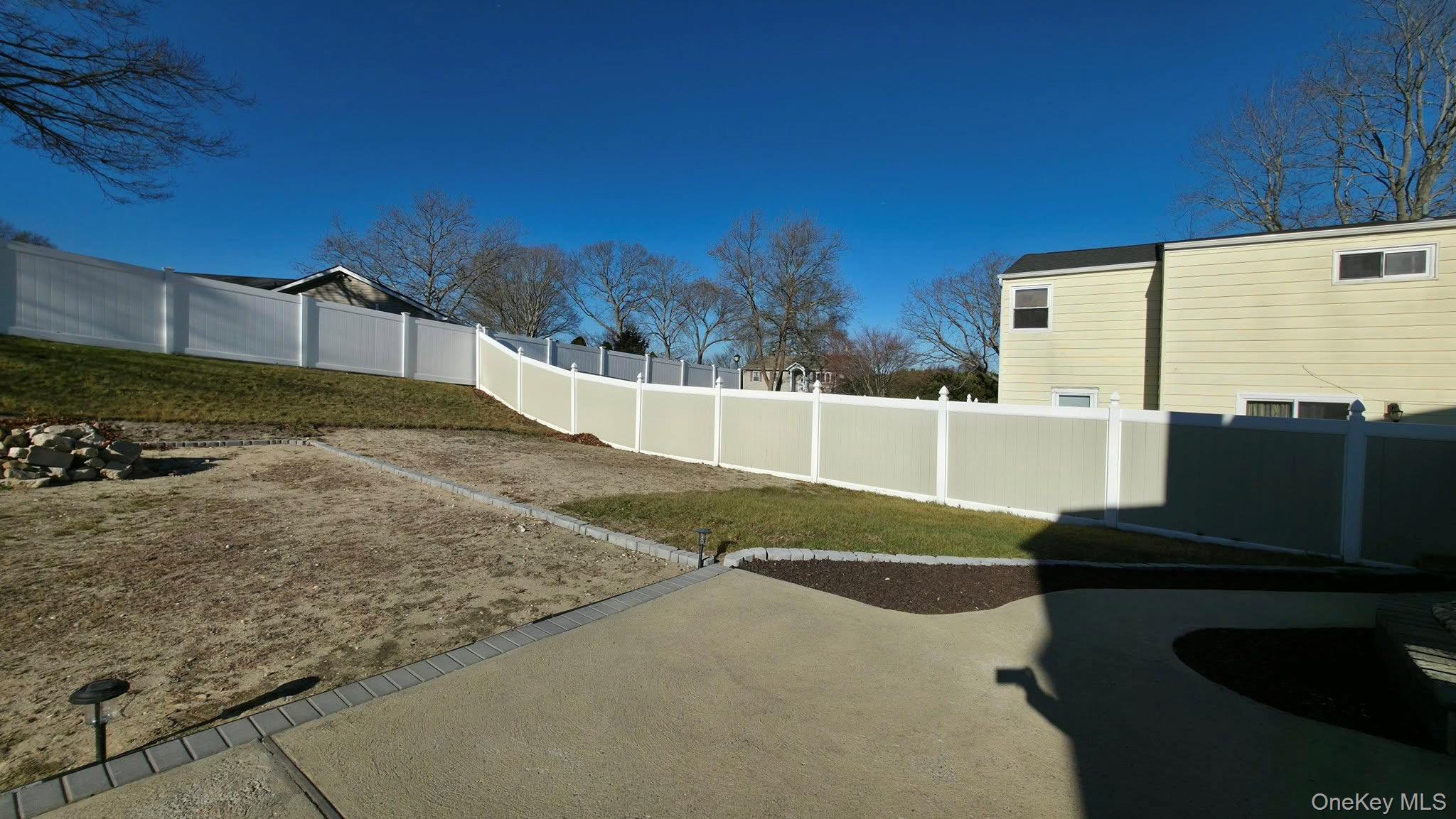 #18 photo, 4 Willow Street, सफ़ोक काउंटी Selden , NY 11784